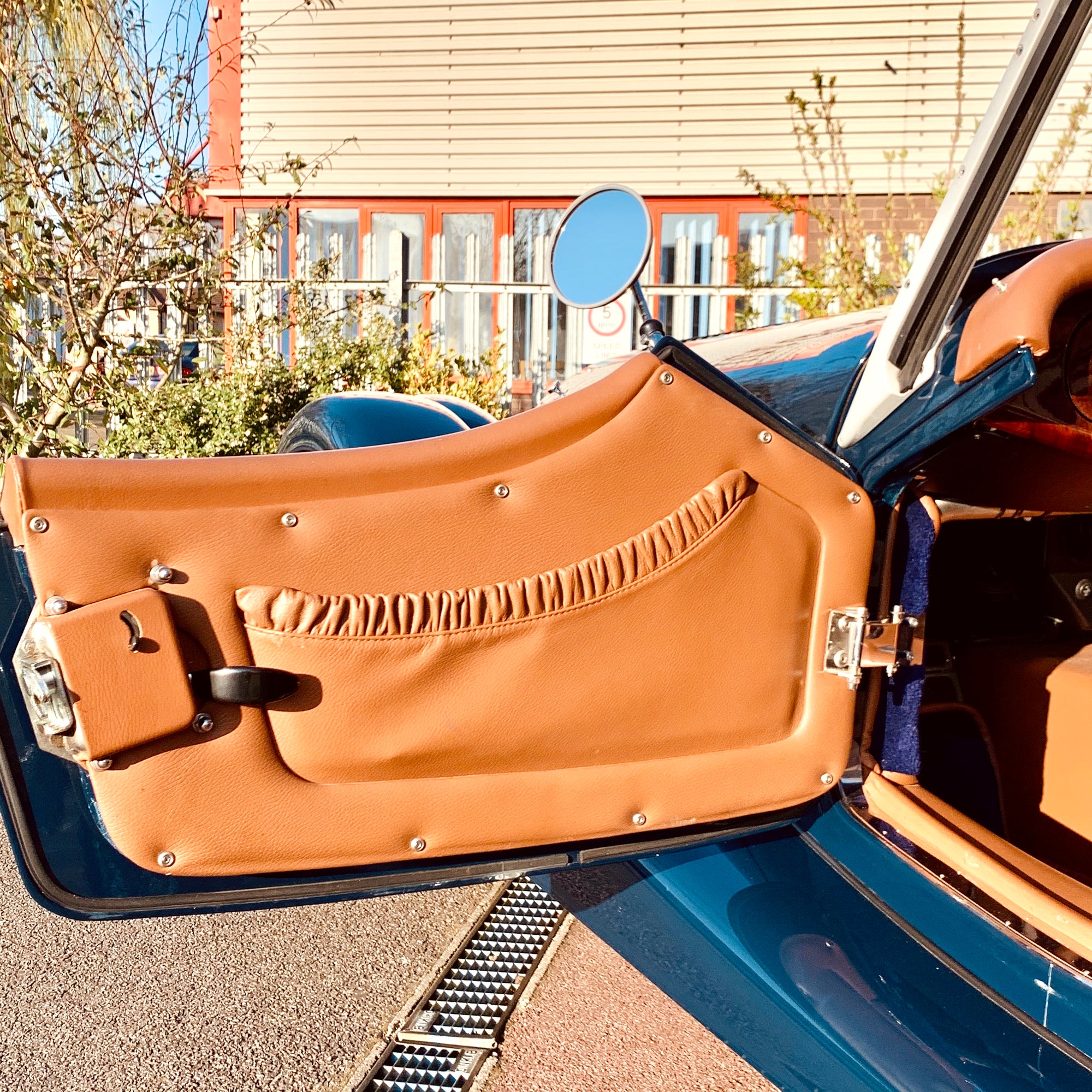 SOLD - Morgan 4/4 1.6 Sigma - Sport Blue