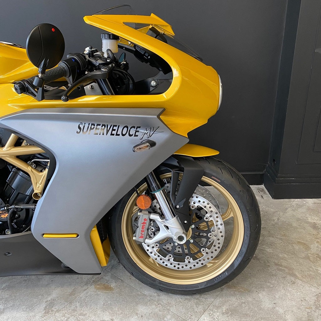 MV-AGUSTA-SUPERVELOCE -E5-METALLIC-YELLOW-MATT-METALLIC-GRAPHITE