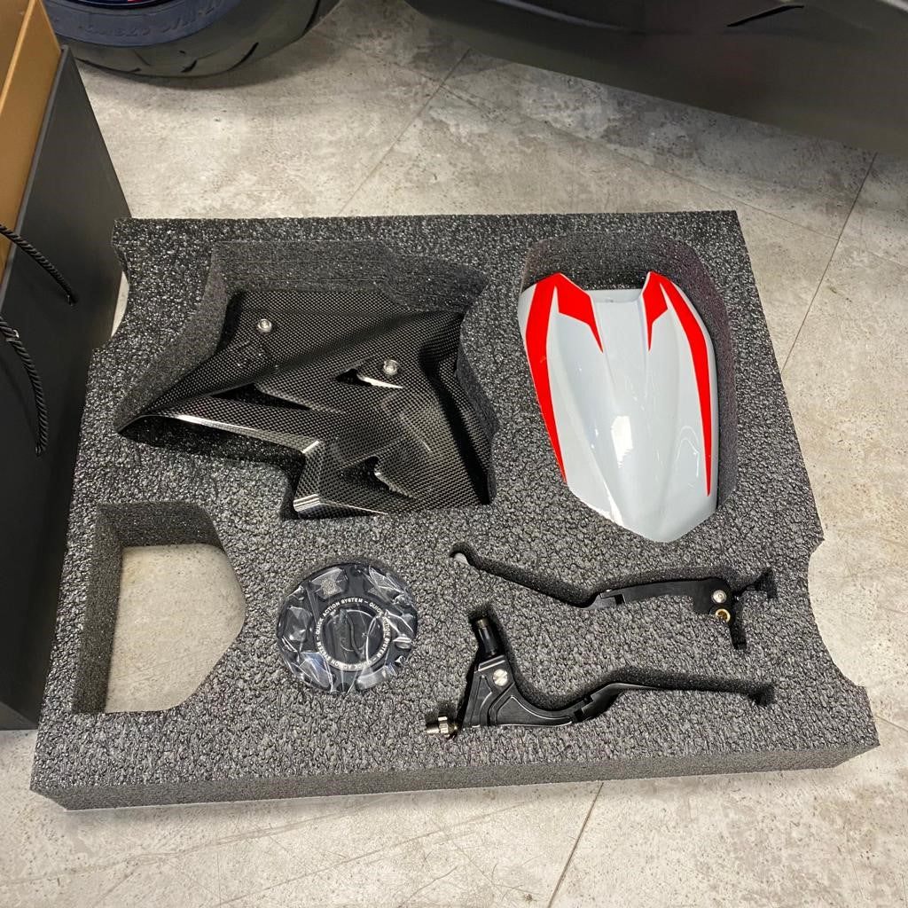 MV Agusta F3 RR Plus race Kit - SURREAL WHITE & MAMBA RED