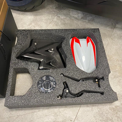 MV Agusta F3 RR Plus race Kit - SURREAL WHITE & MAMBA RED