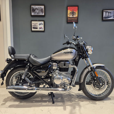 Royal Enfield Meteor 350 - Aurora Black