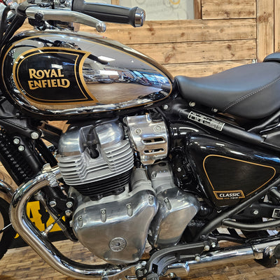 ROYAL ENFIELD CLASSIC 650 -  Black/Chrome