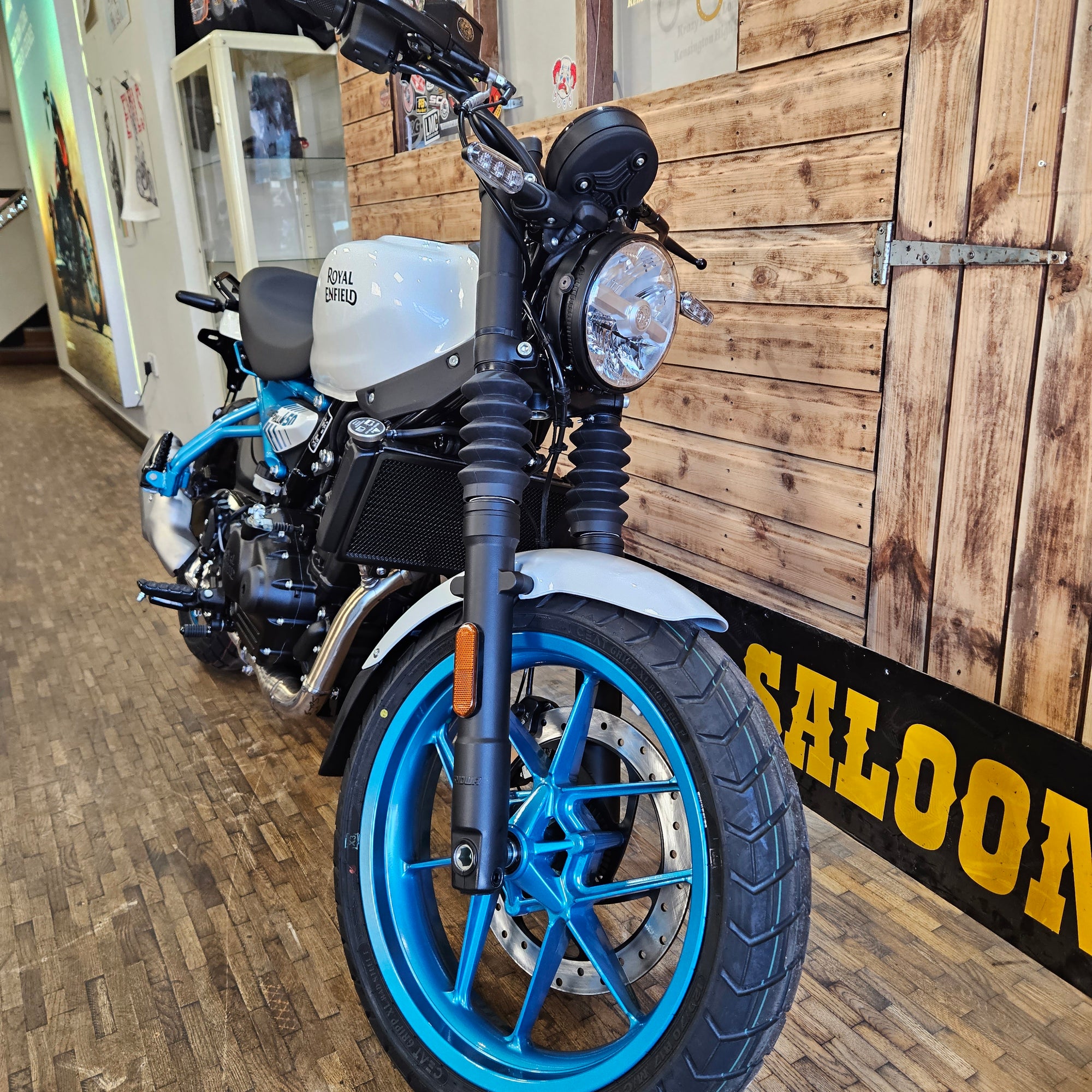 ROYAL ENFIELD GUERILLA 450 - Brava Blue