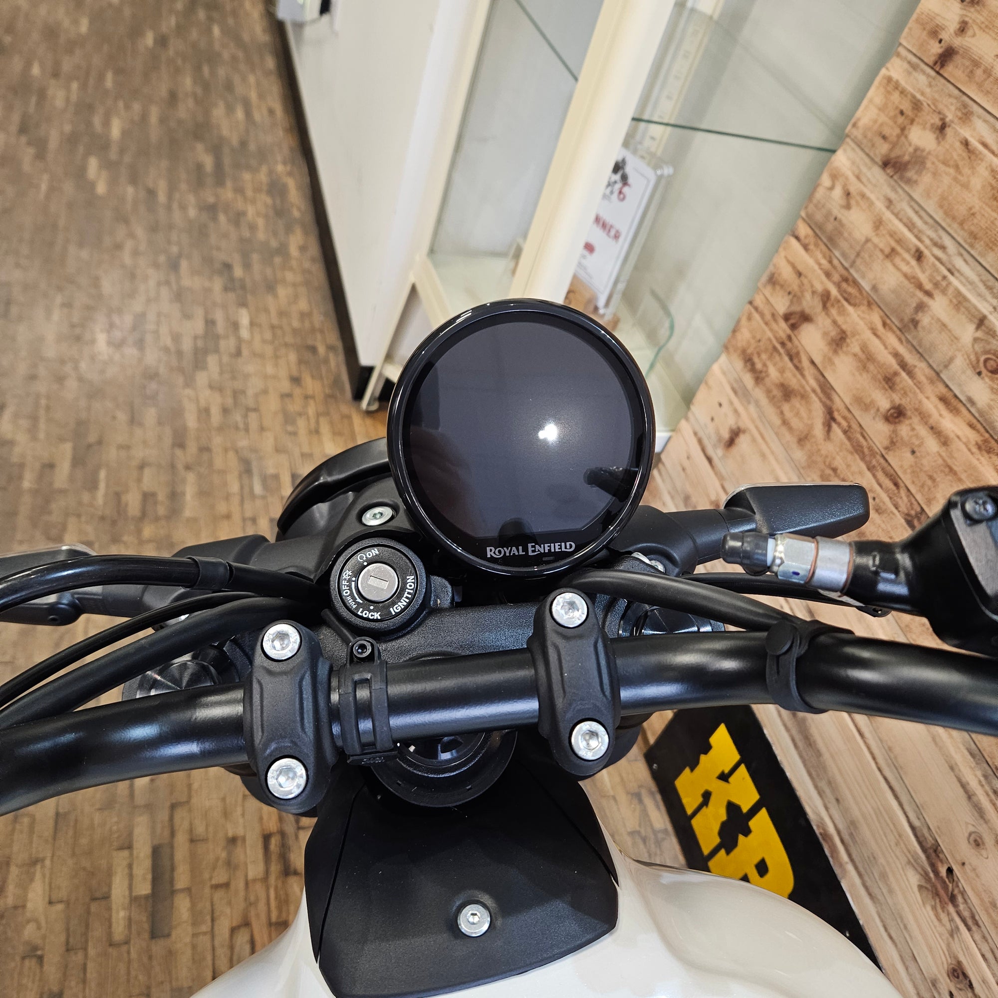 ROYAL ENFIELD GUERILLA 450 - Brava Blue