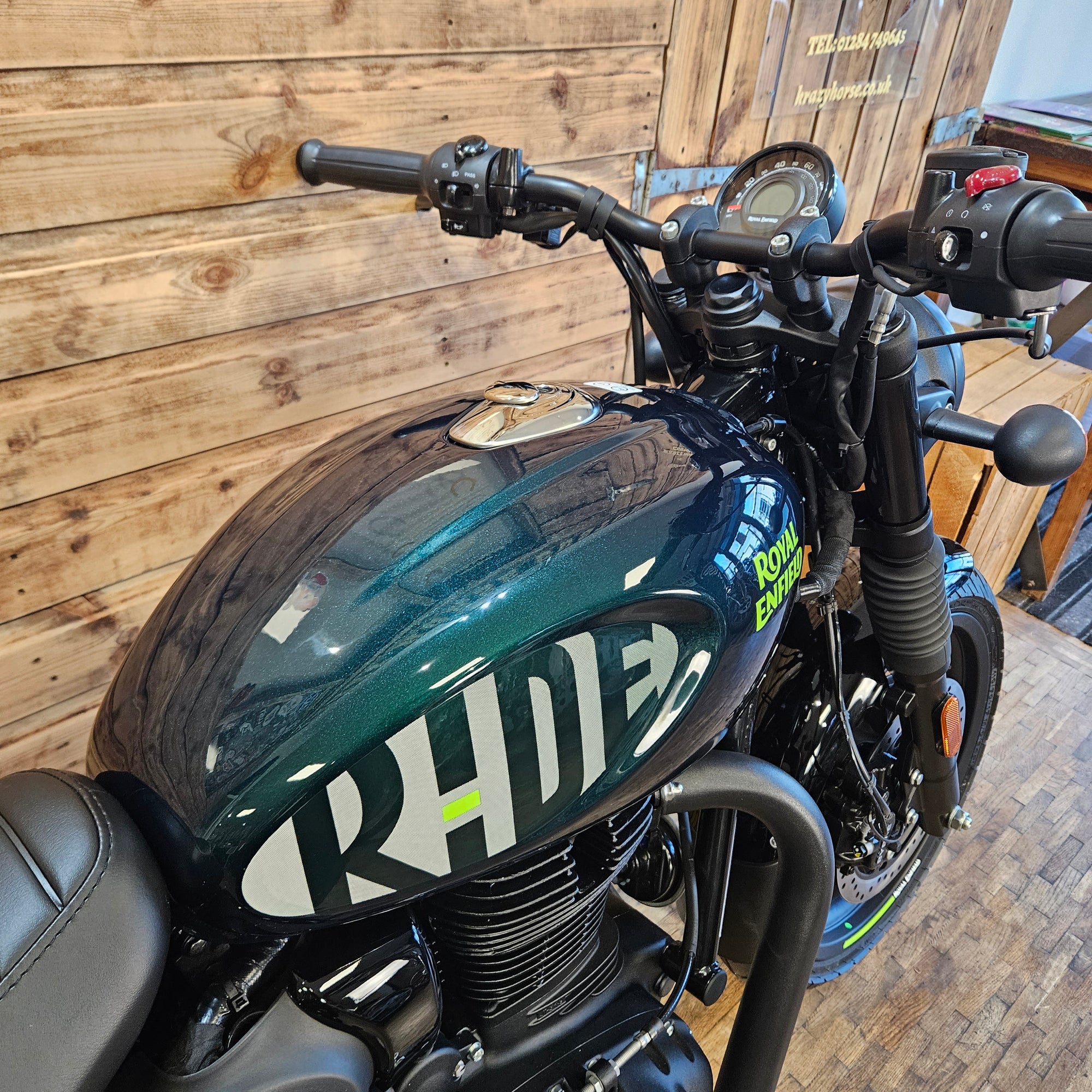 ROYAL ENFIELD HUNTER 350 - Green