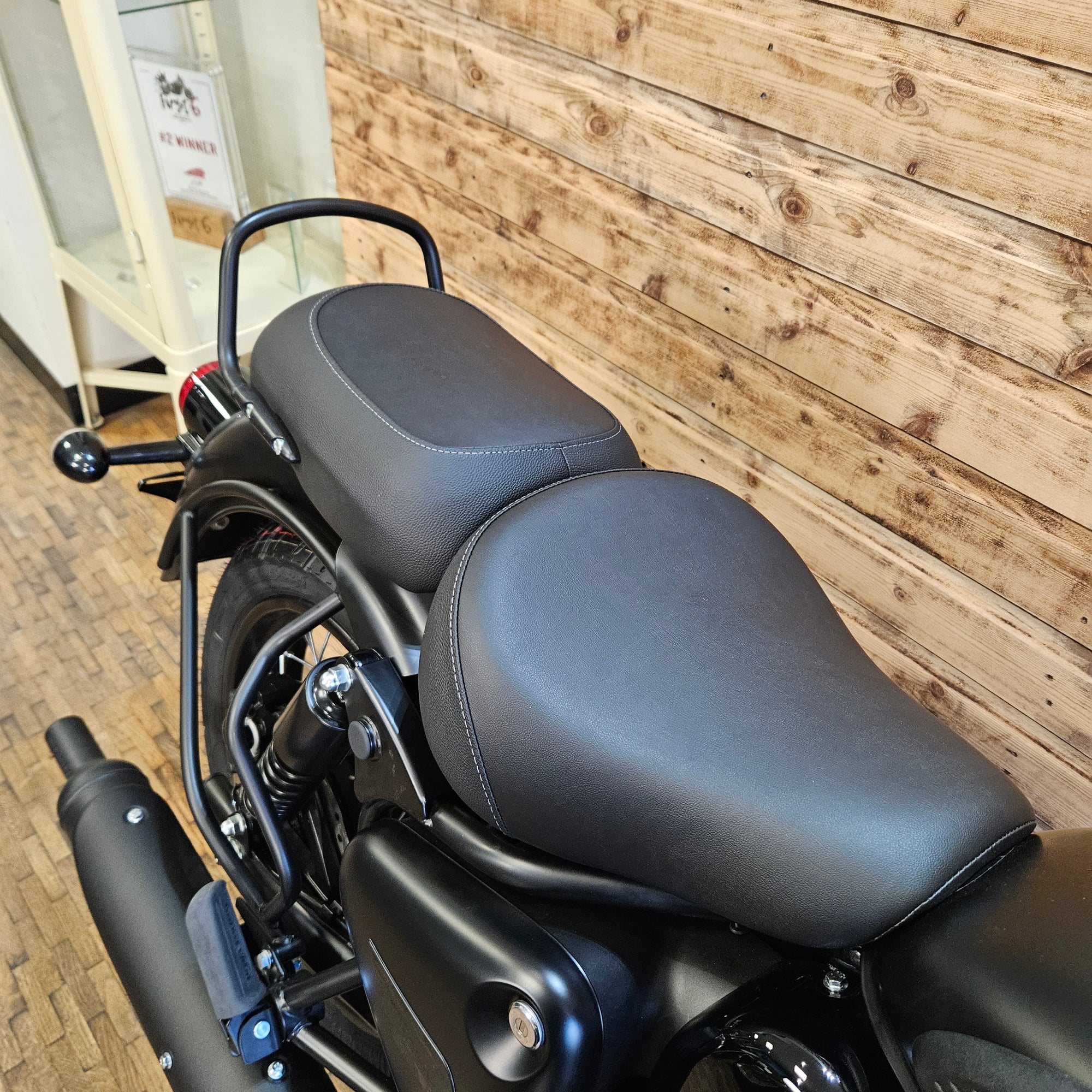 ROYAL ENFIELD CLASSIC 350 - Stealth Black