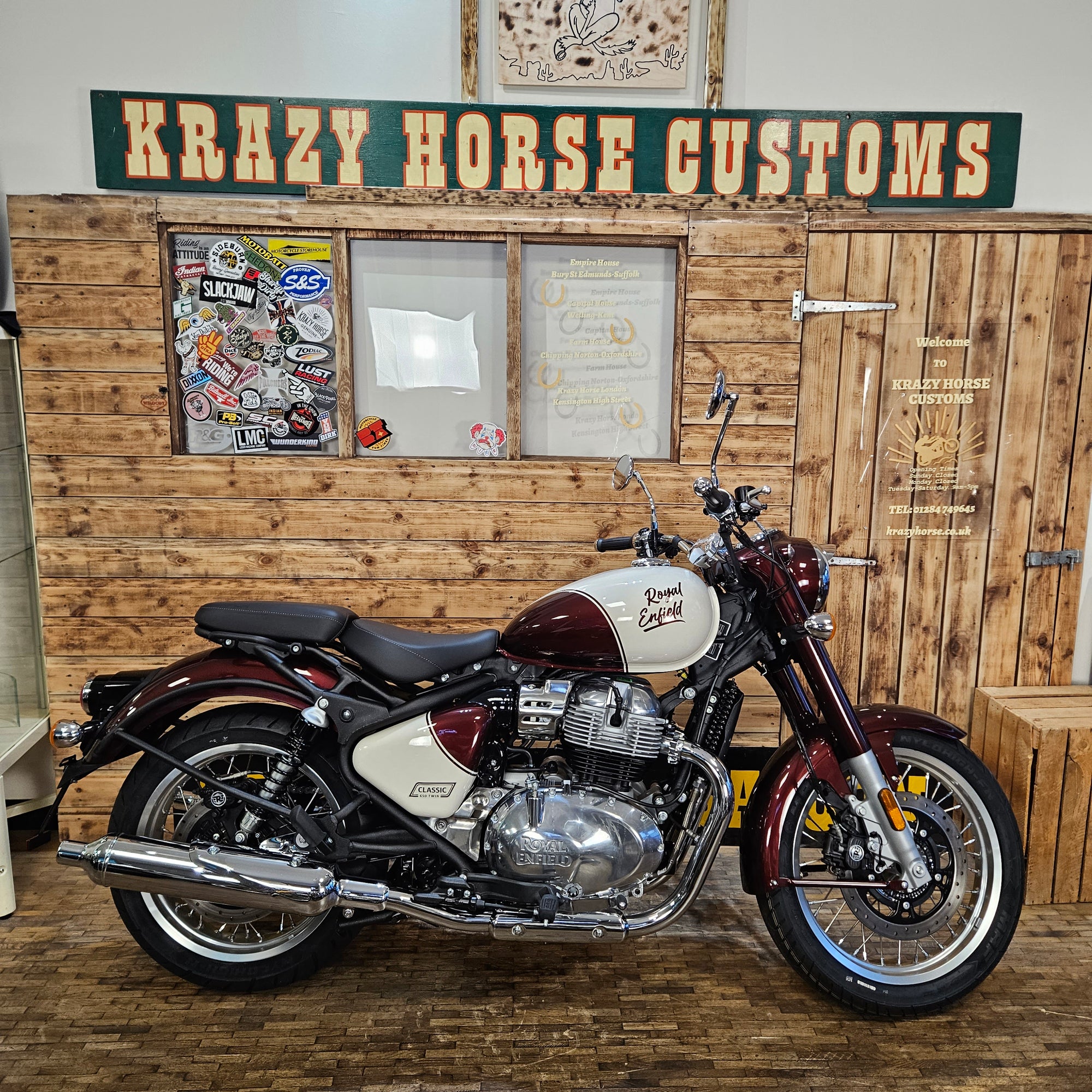 ROYAL ENFIELD CLASSIC 650 - Vallam Red