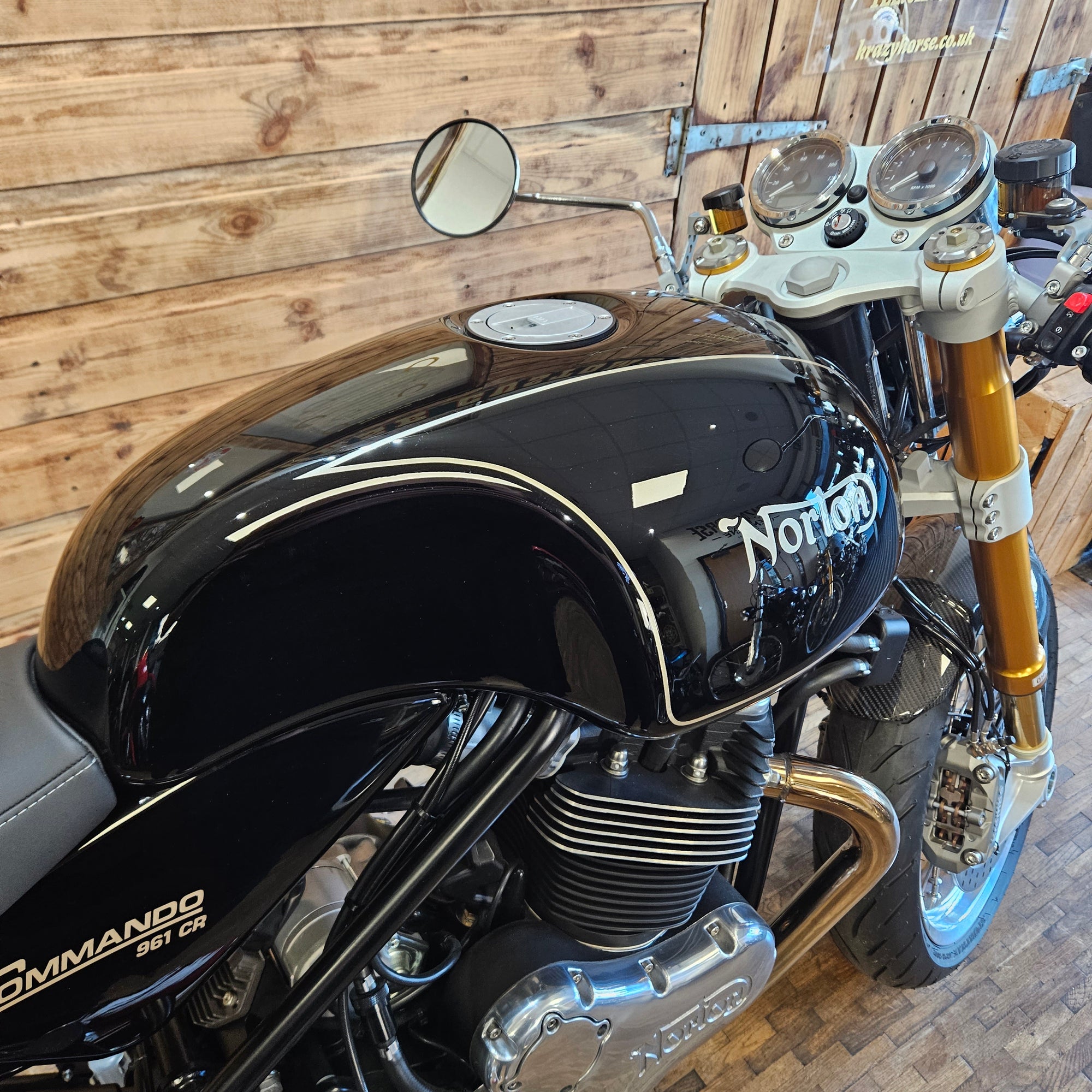 NORTON 961 CR - MATRIX BLACK Polished rims