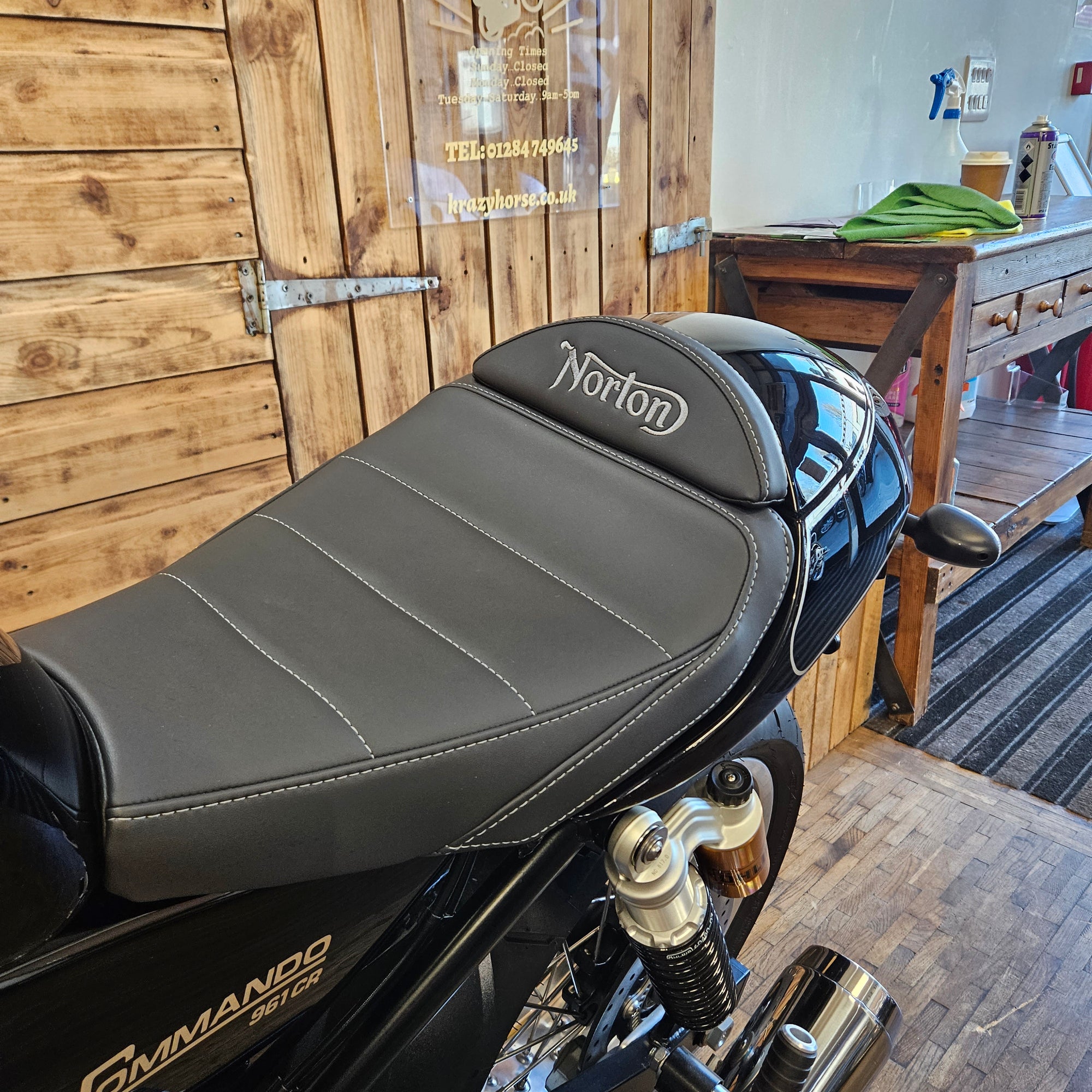 NORTON 961 CR - MATRIX BLACK Polished rims