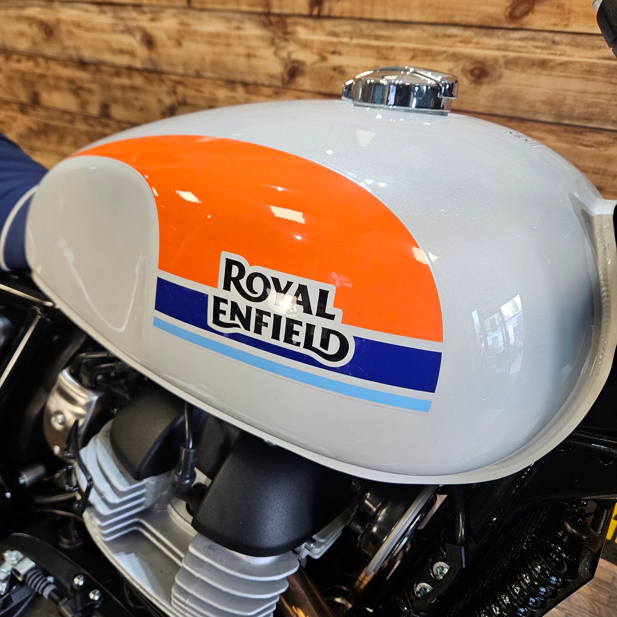 ROYAL ENFIELD BEAR 650 - Boardwalk White