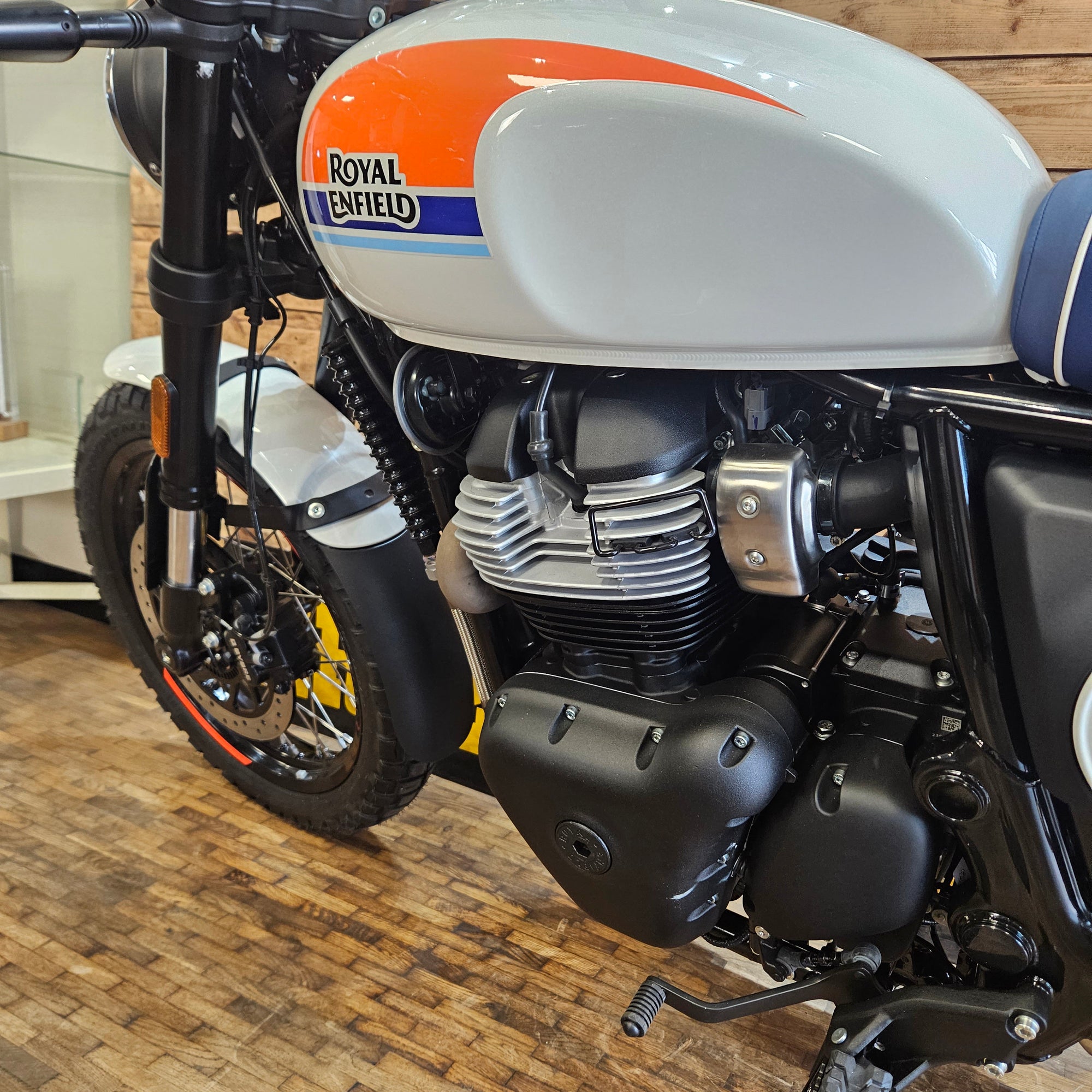 ROYAL ENFIELD BEAR 650 - Boardwalk White