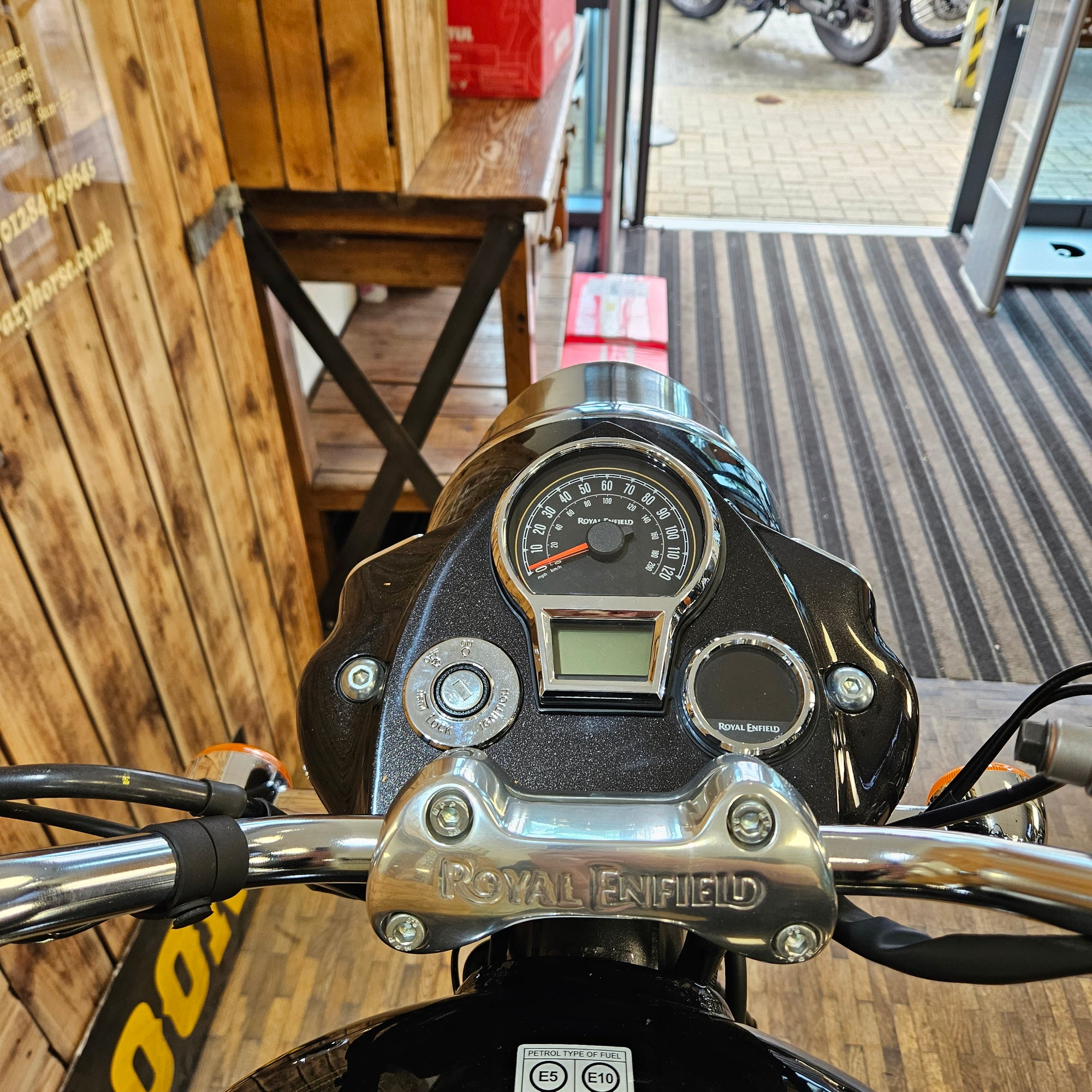 ROYAL ENFIELD BULLET 650 - Cannon Black