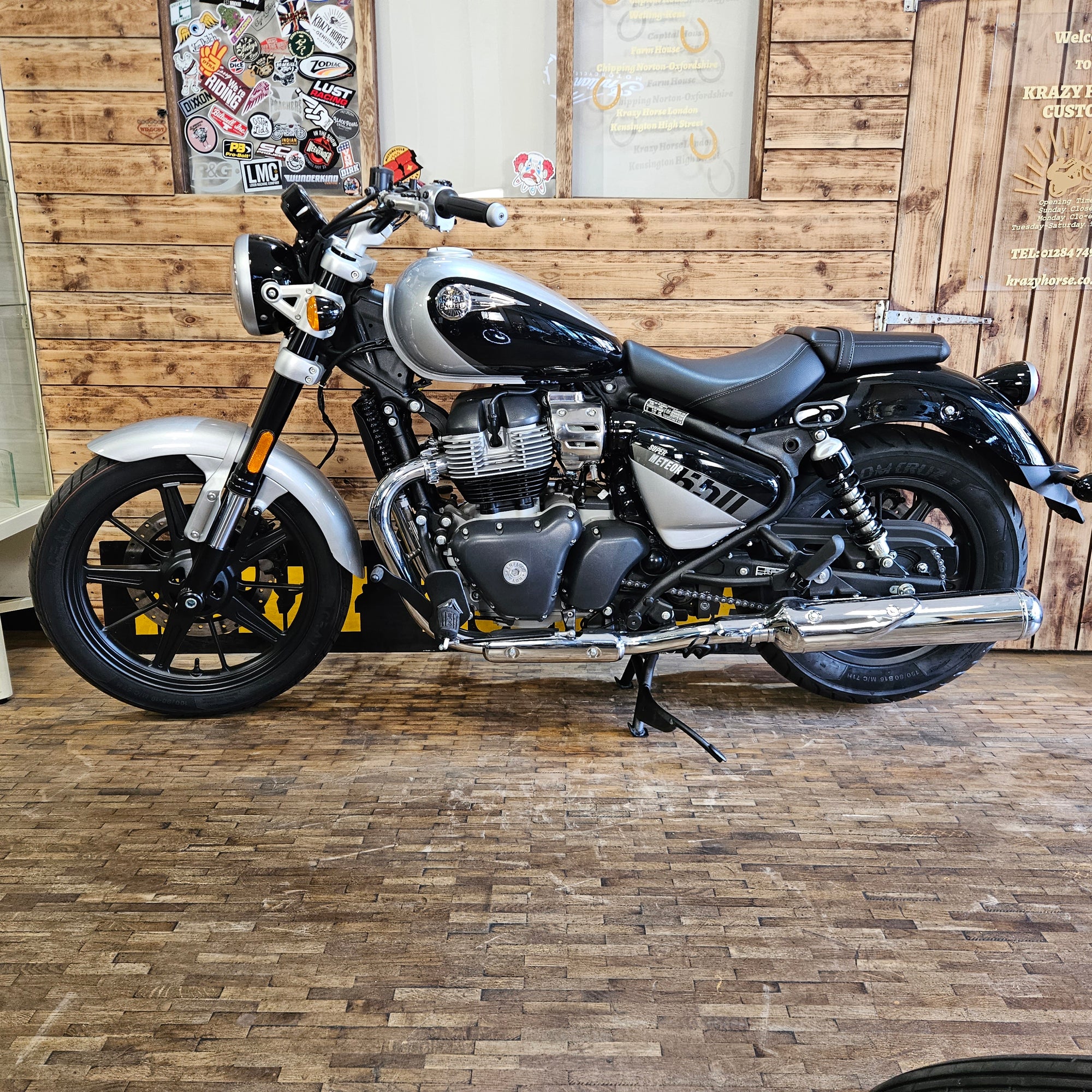 ROYAL ENFIELD SUPER METEOR 650 - Interstellar Grey