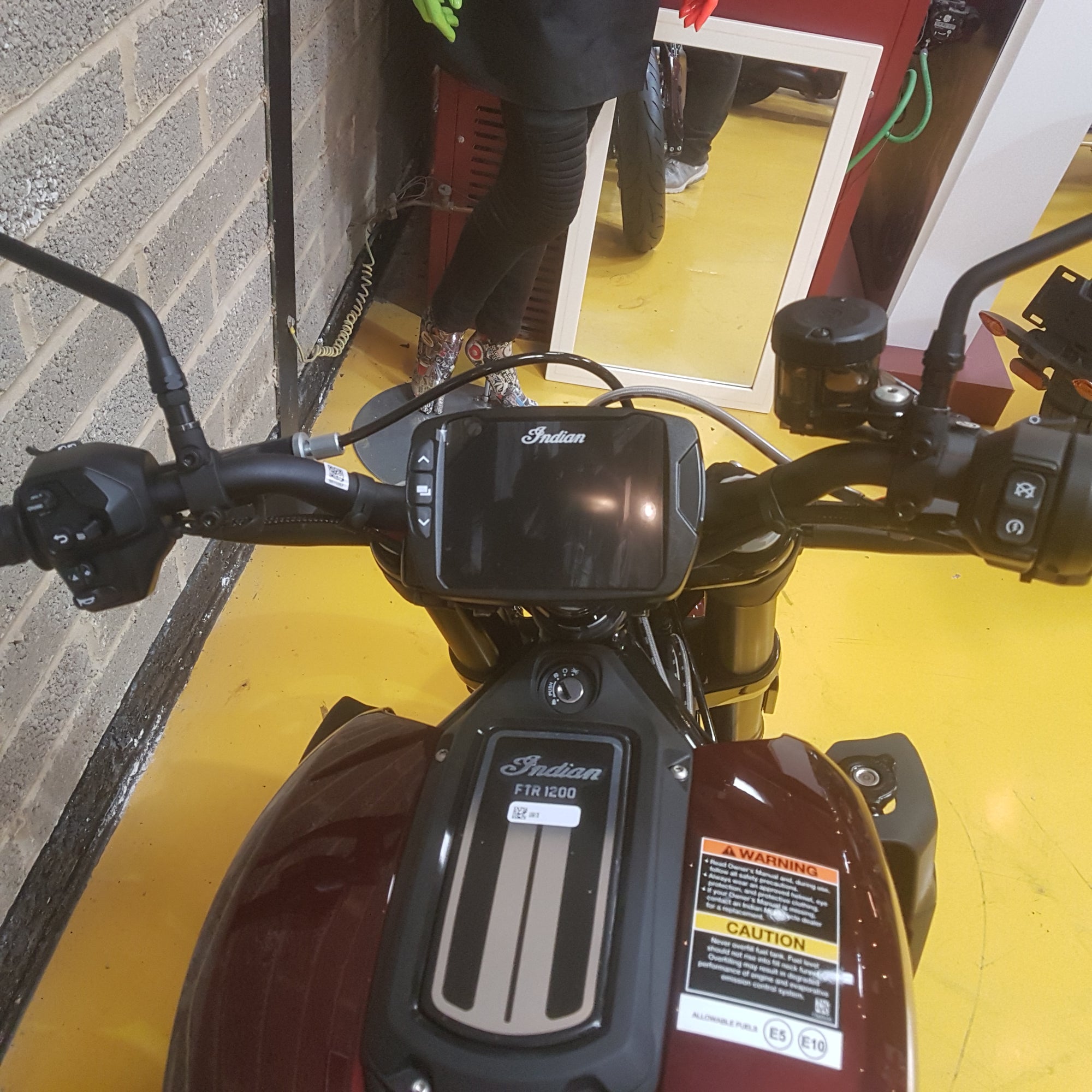 INDIAN FTR S - MAROON METALLIC