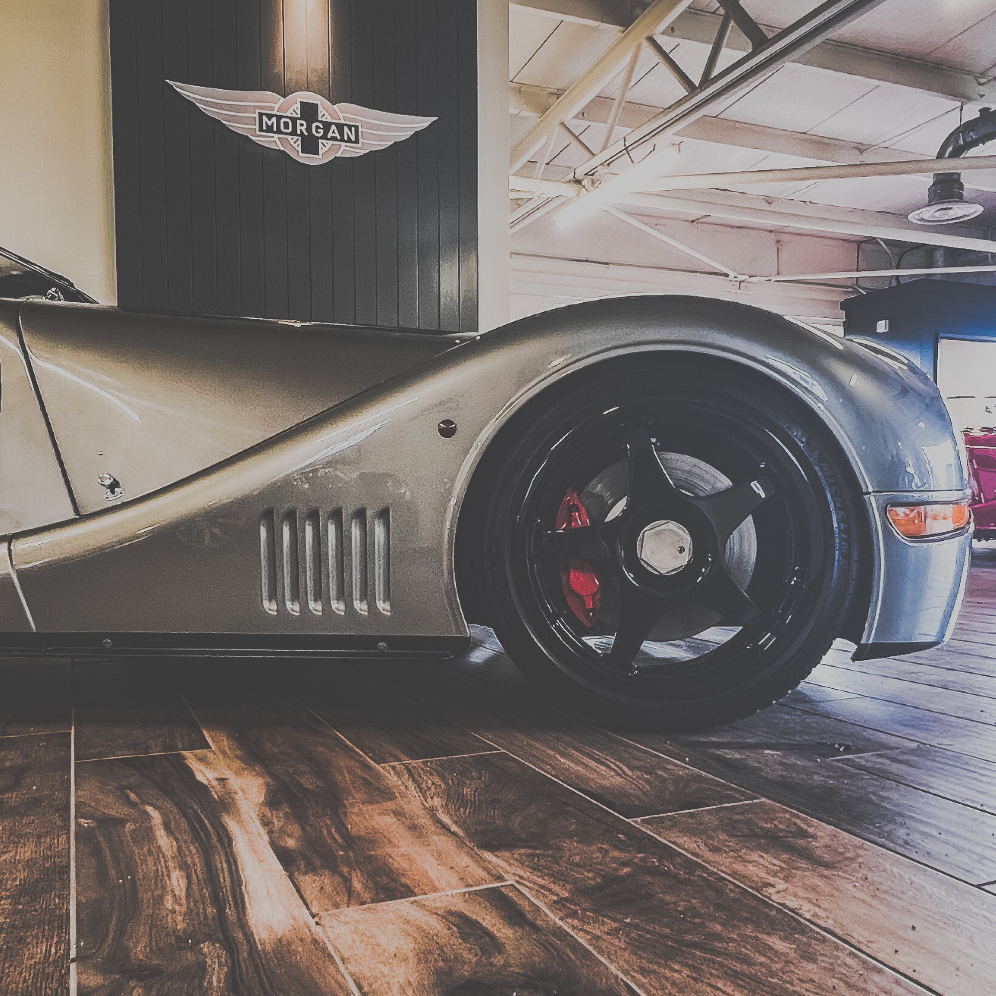 Morgan Aero 8 MK1 4.4 V8 Manual - Champagne Silver