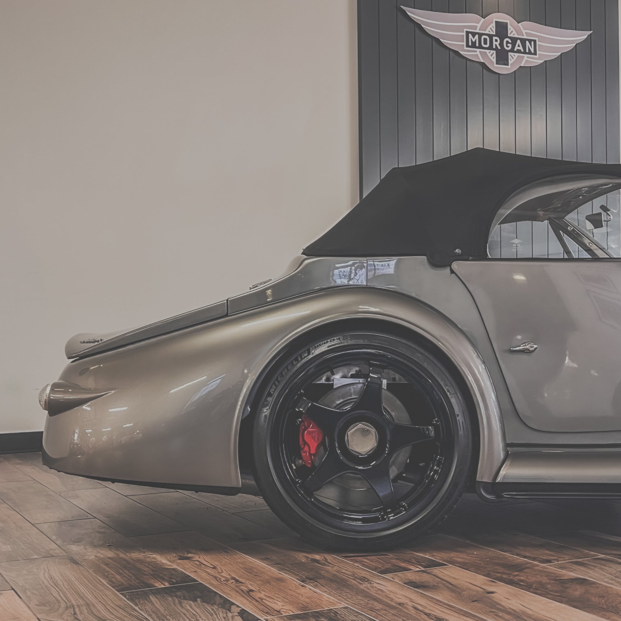 Morgan Aero 8 MK1 4.4 V8 Manual - Champagne Silver