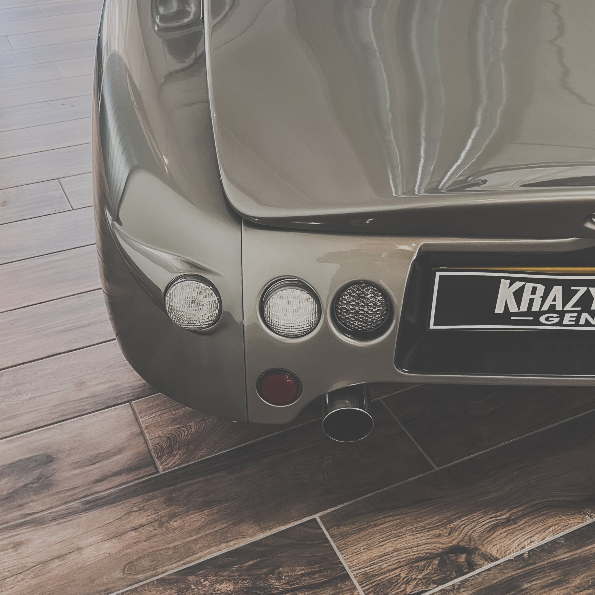 Morgan Aero 8 MK1 4.4 V8 Manual - Champagne Silver