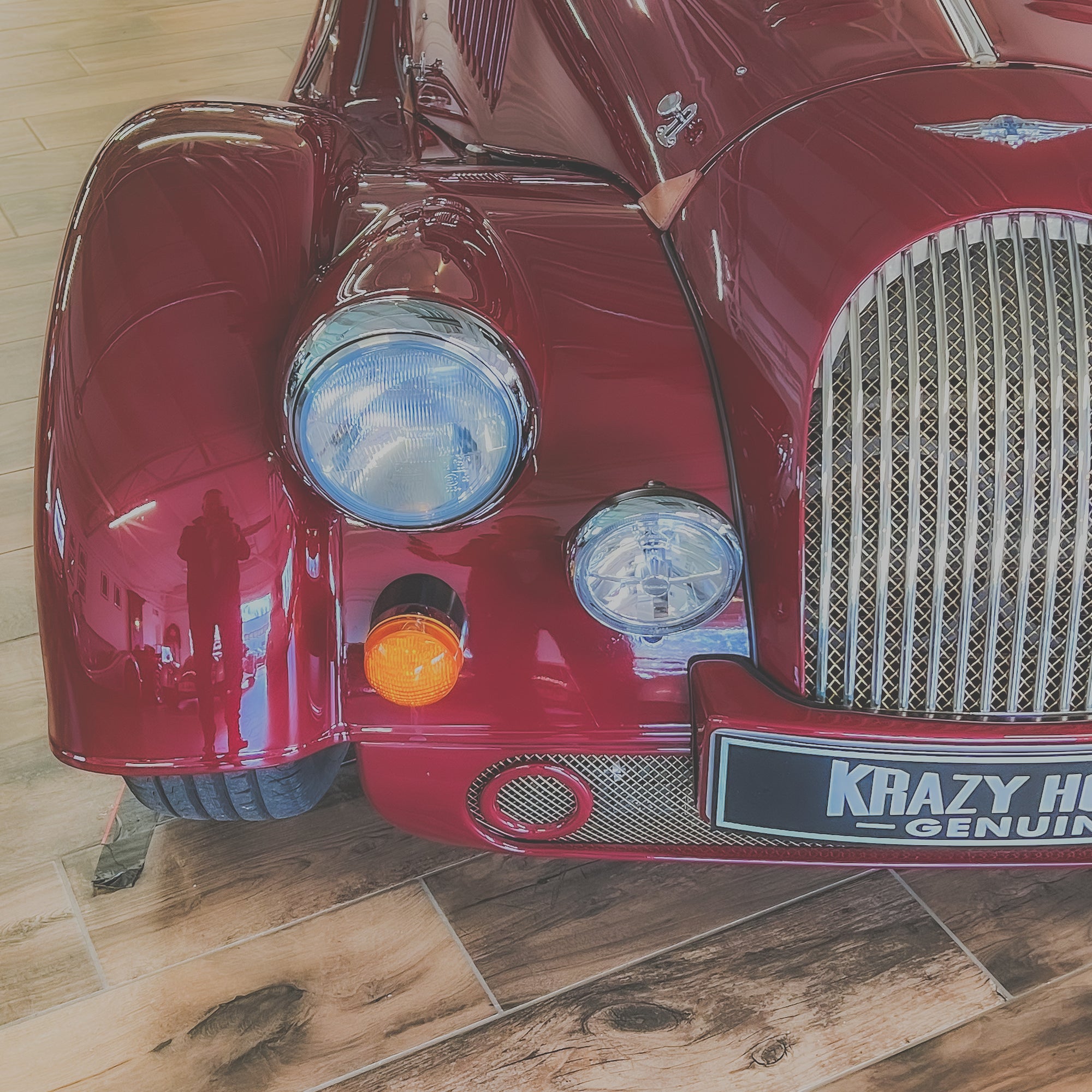 Morgan Plus Four - Delage Rouge