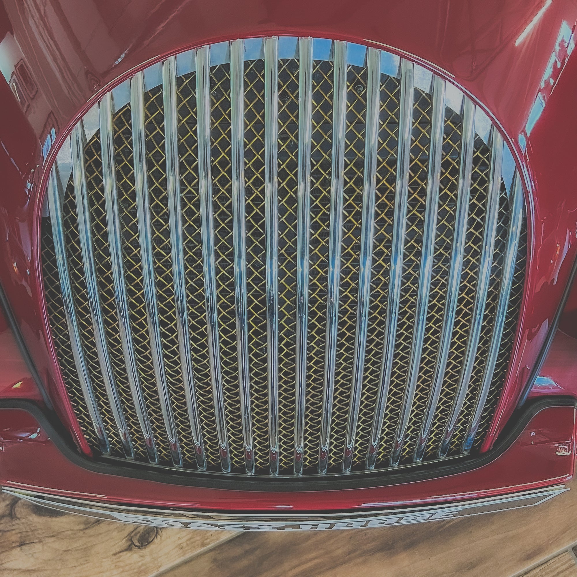 Morgan Plus Four - Delage Rouge