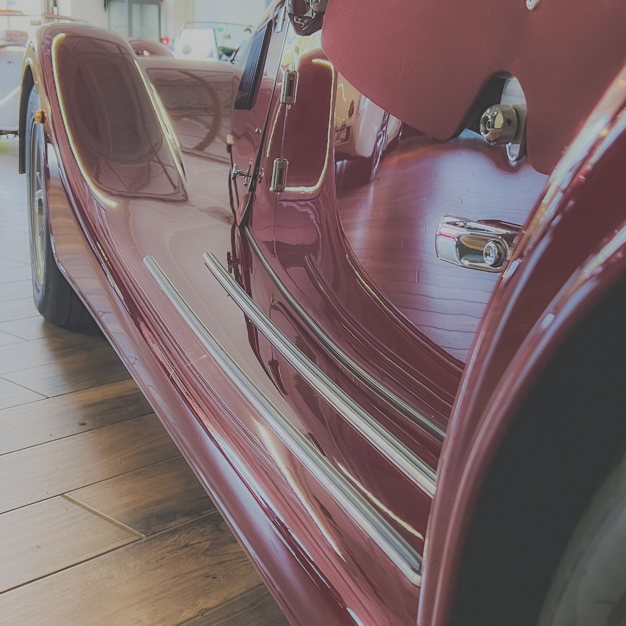 Morgan Plus Four - Delage Rouge