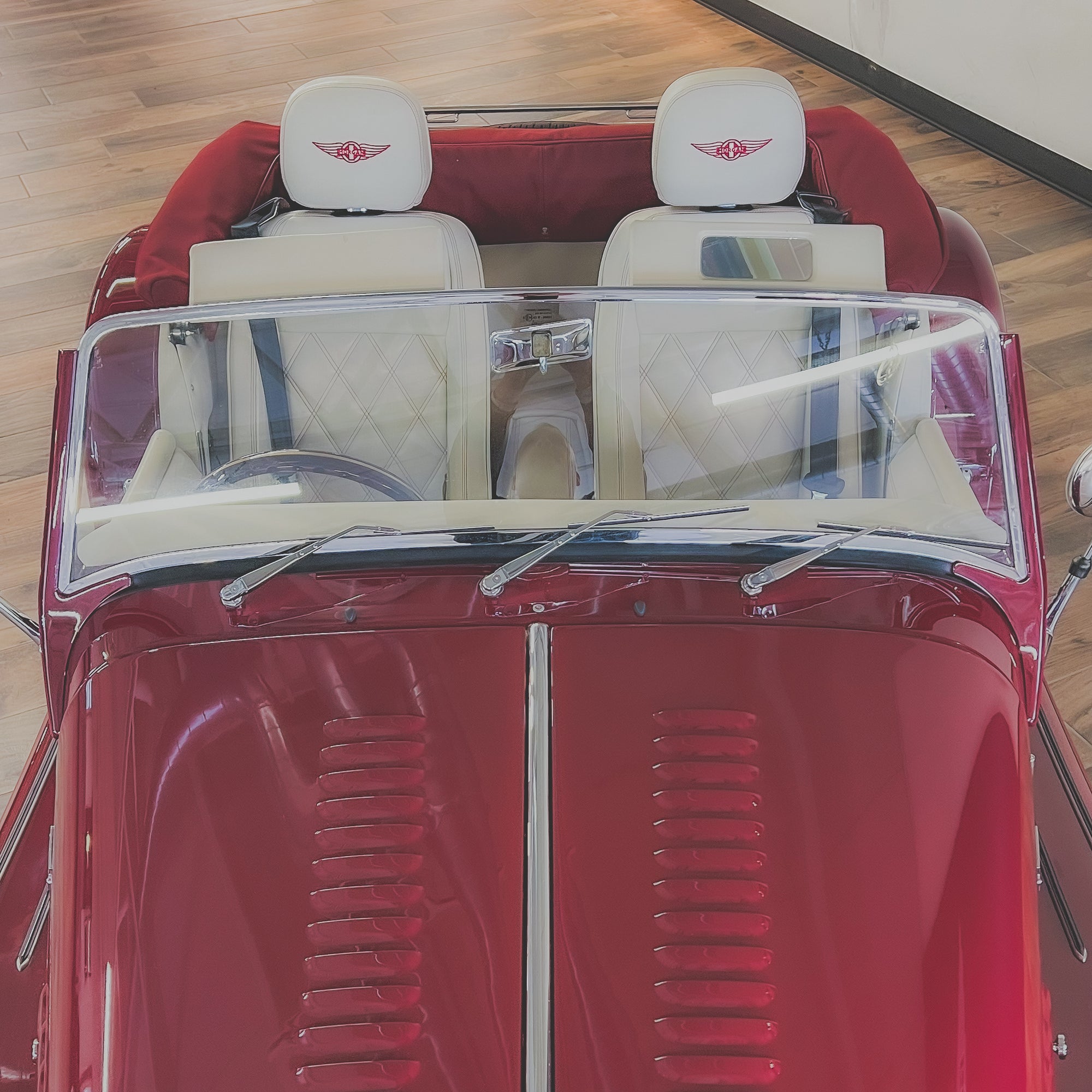 Morgan Plus Four - Delage Rouge