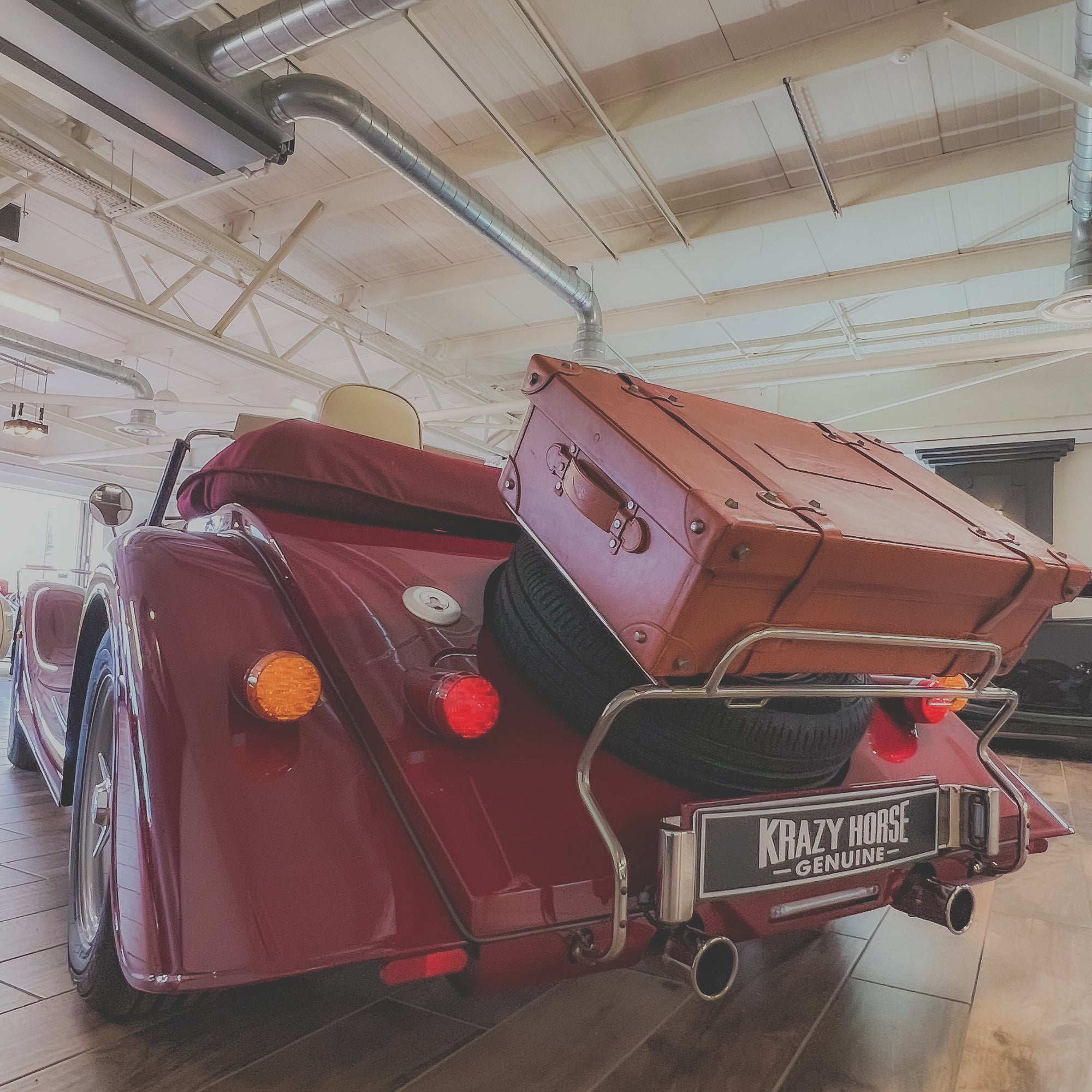 Morgan Plus Four - Delage Rouge