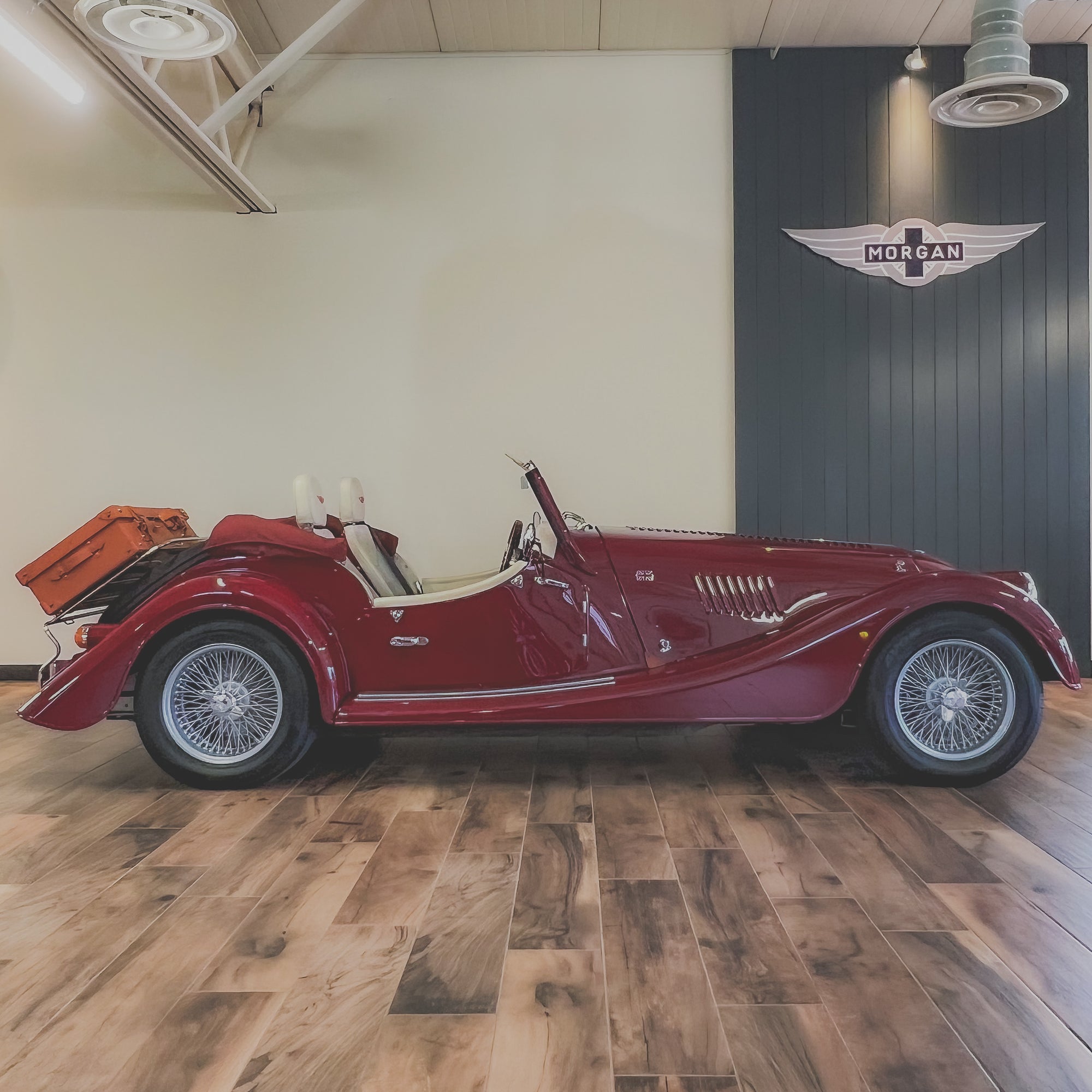 Morgan Plus Four - Delage Rouge