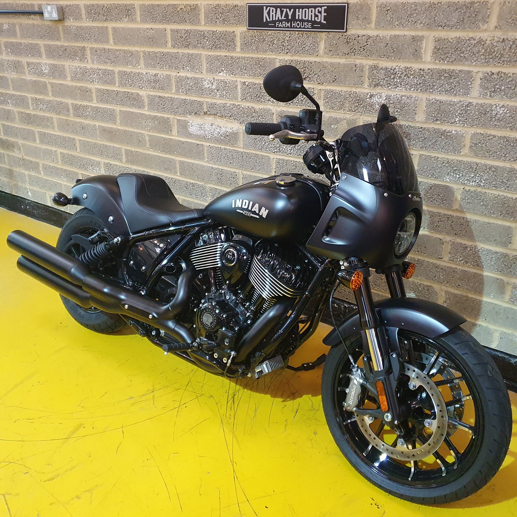 Indian Sport Chief - Black Smoke - PreLoved