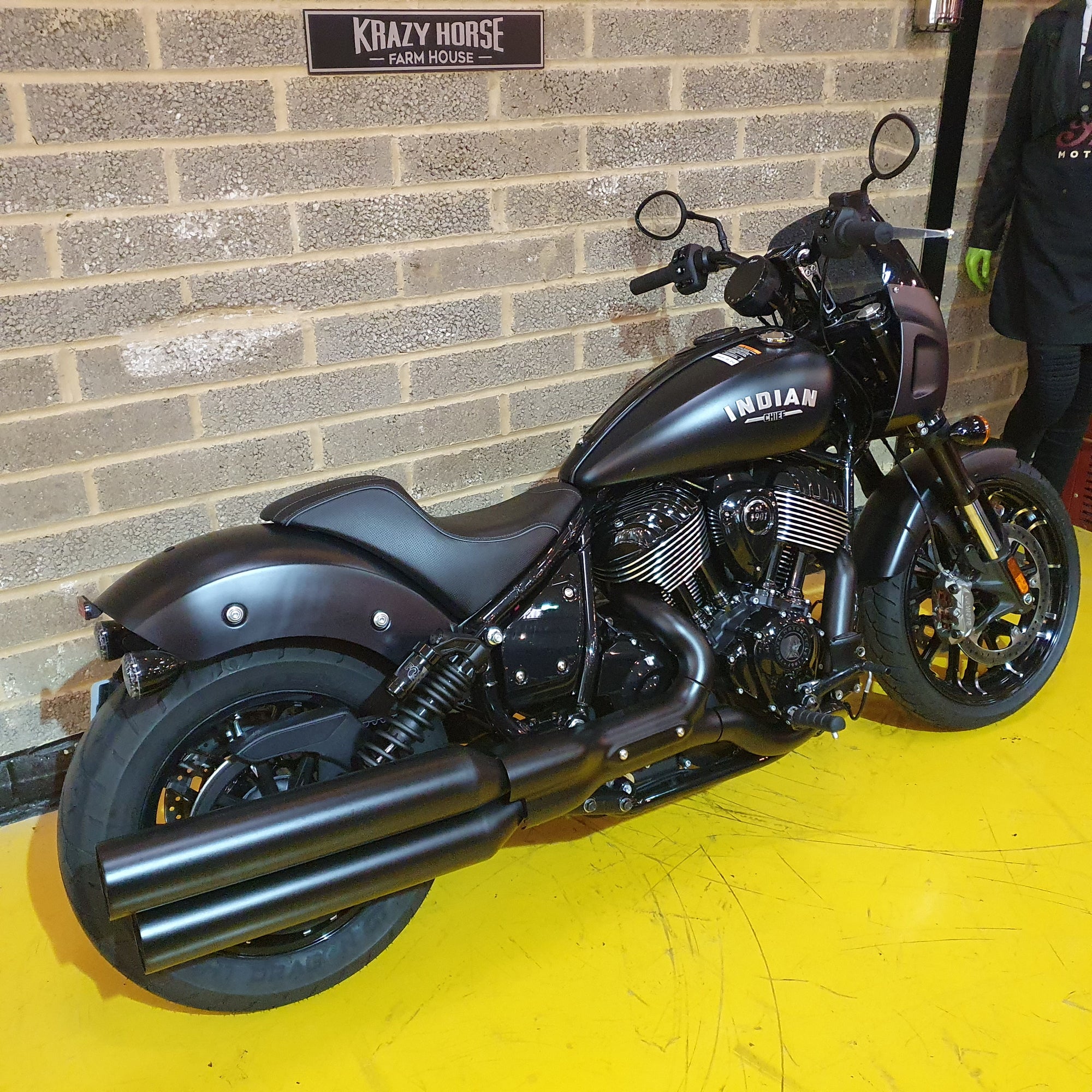 Indian Sport Chief - Black Smoke - PreLoved