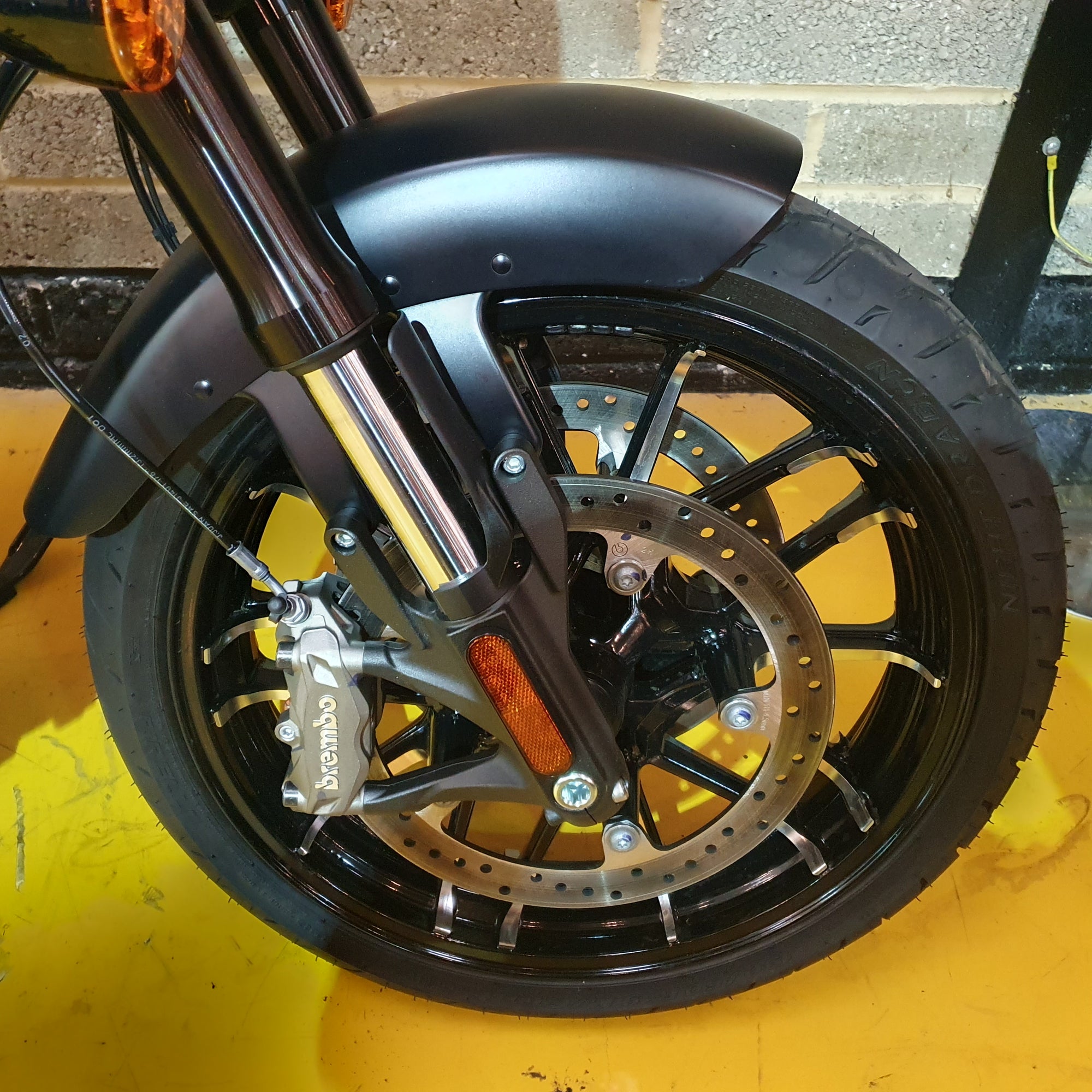 Indian Sport Chief - Black Smoke - PreLoved