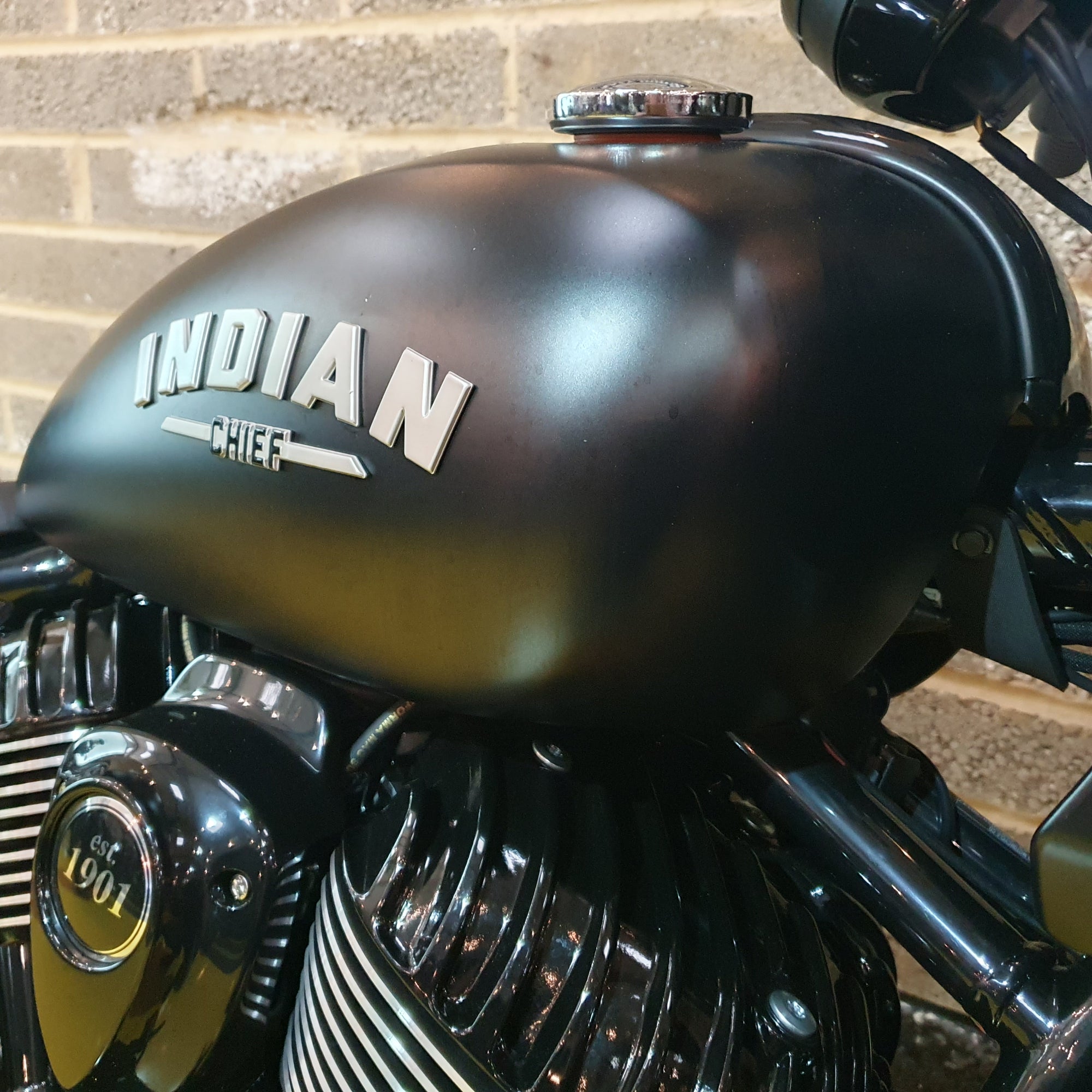 Indian Sport Chief - Black Smoke - PreLoved