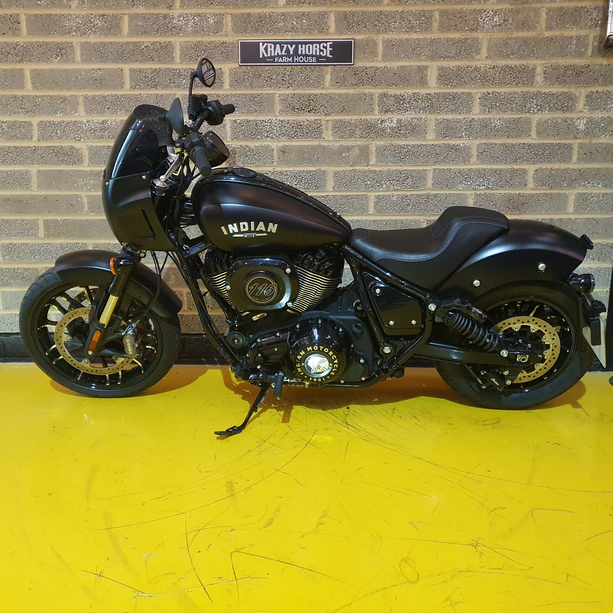 Indian Sport Chief - Black Smoke - PreLoved