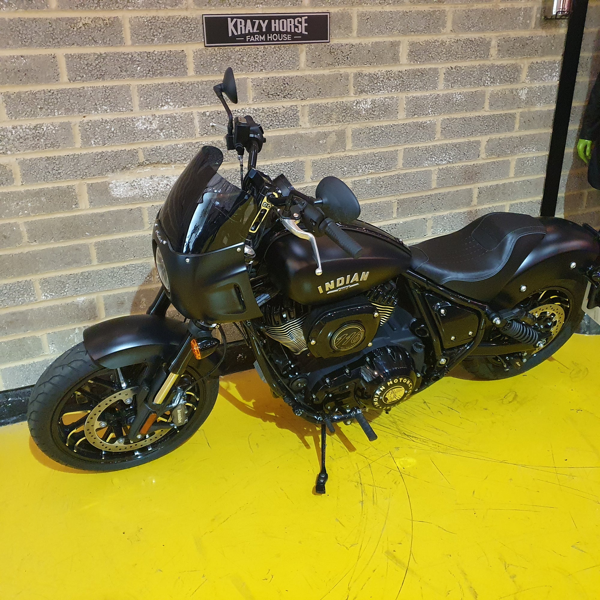 Indian Sport Chief - Black Smoke - PreLoved