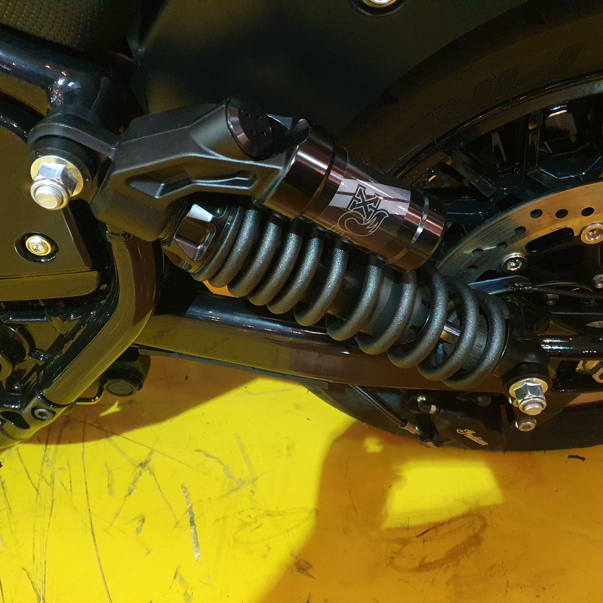 Indian Sport Chief - Black Smoke - PreLoved