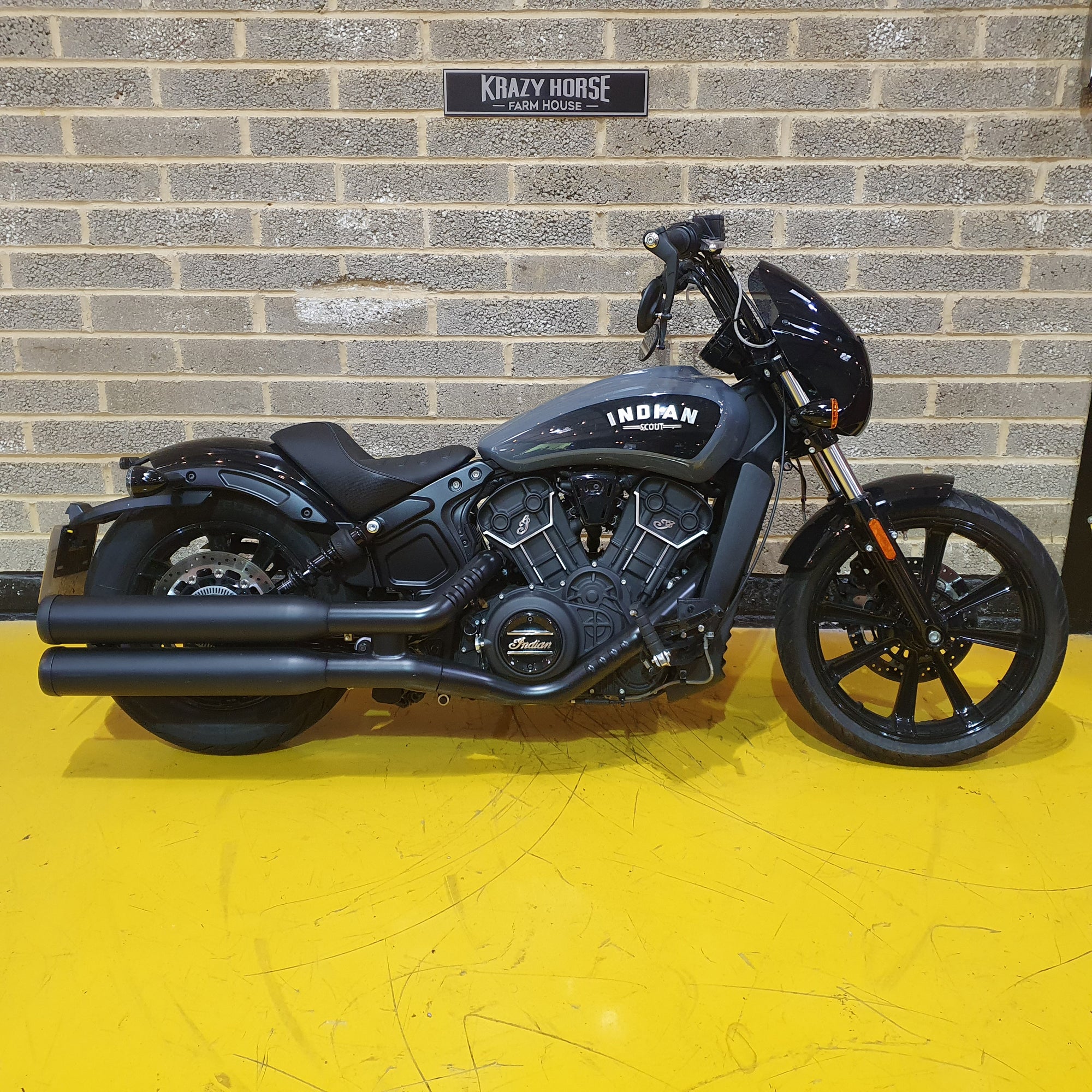 Indian  Scout Rogue - Stealth Grey - PreLoved
