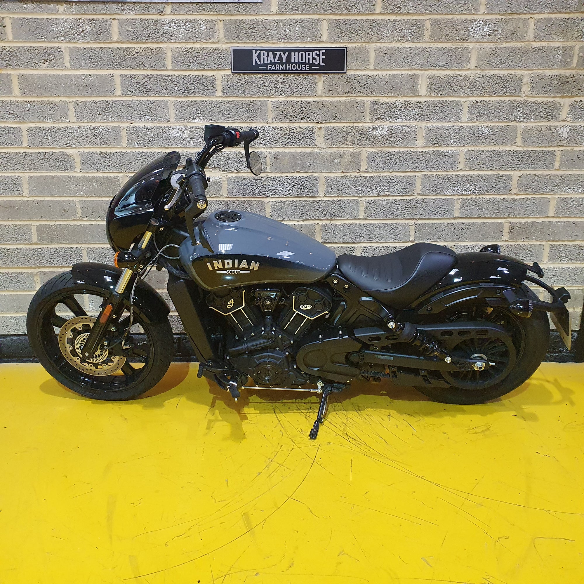 Indian  Scout Rogue - Stealth Grey - PreLoved