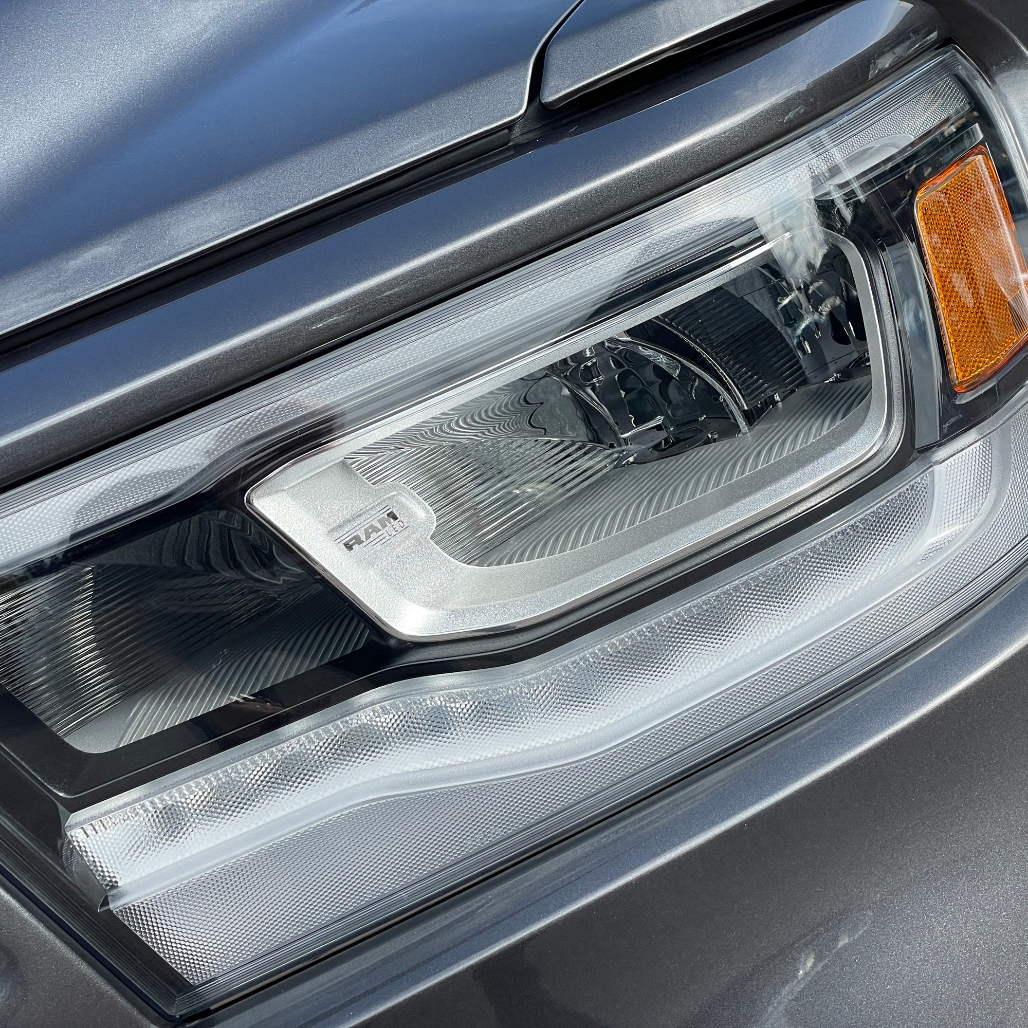 2023 RAM 1500 LARAMIE SPORT CREW CAB - GRANITE CRYSTAL WITH BLACK