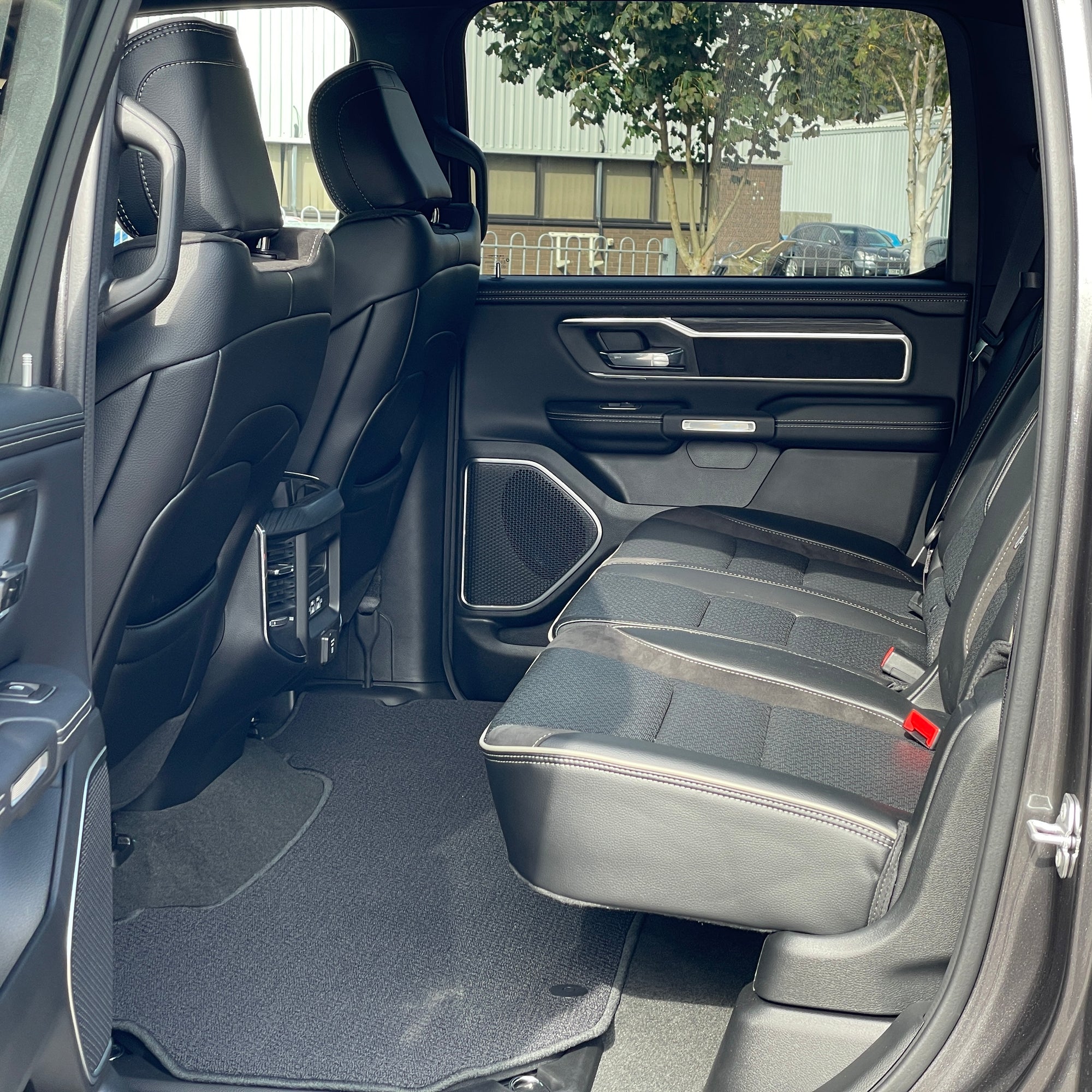 2023 RAM 1500 LARAMIE SPORT CREW CAB - GRANITE CRYSTAL WITH BLACK