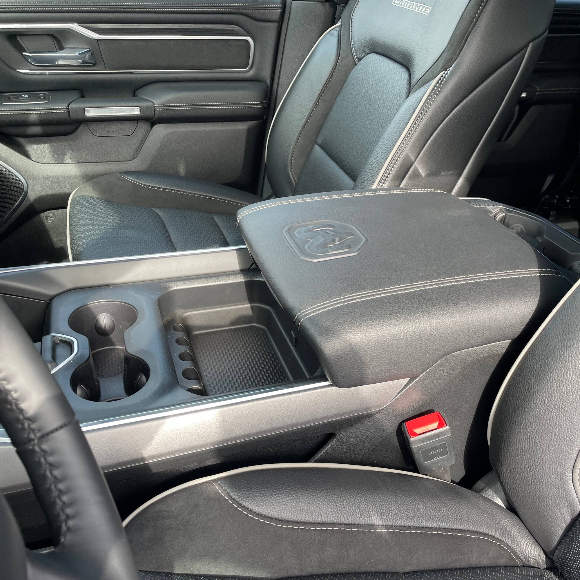 2023 RAM 1500 LARAMIE SPORT CREW CAB - GRANITE CRYSTAL WITH BLACK