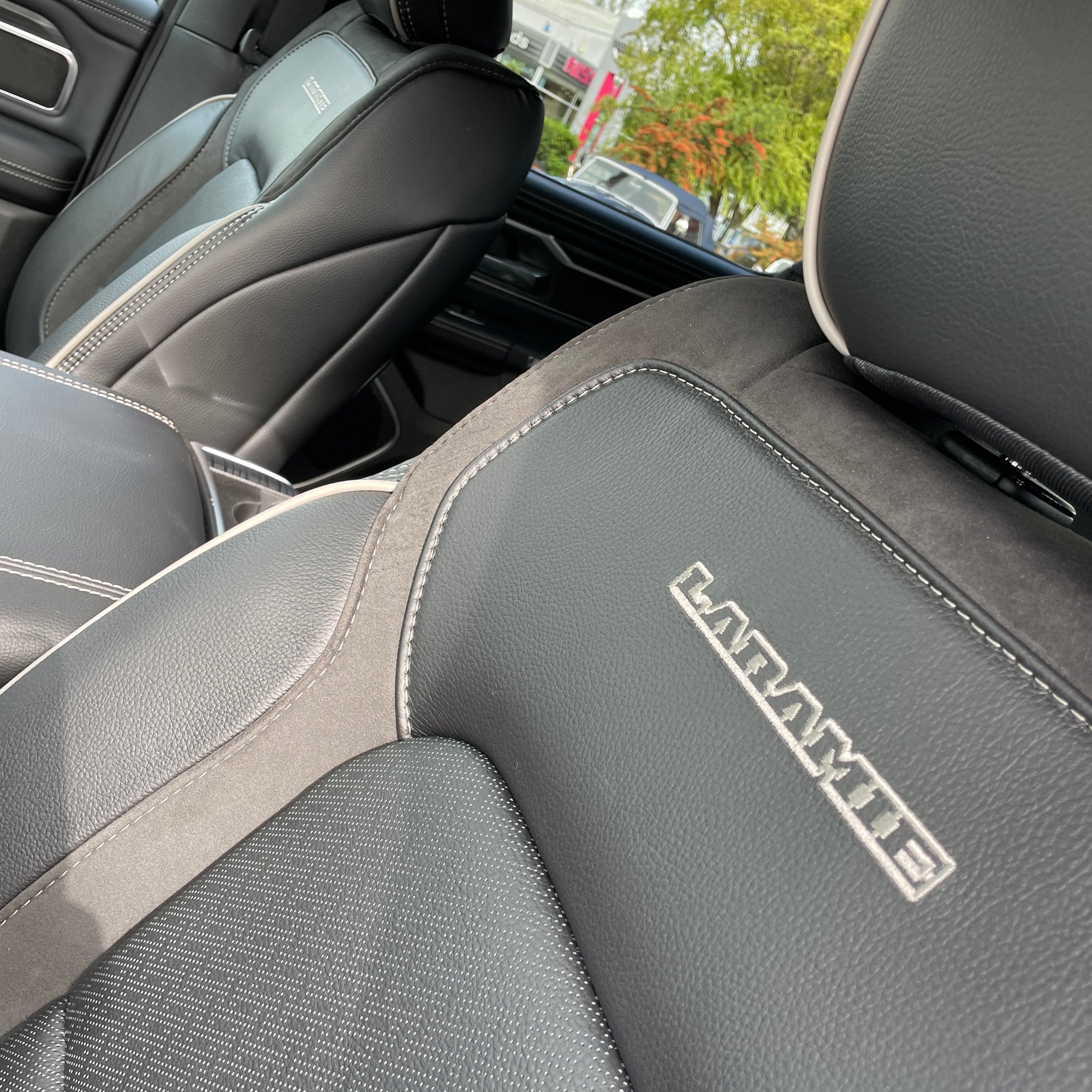 2023 RAM 1500 LARAMIE SPORT CREW CAB - GRANITE CRYSTAL WITH BLACK