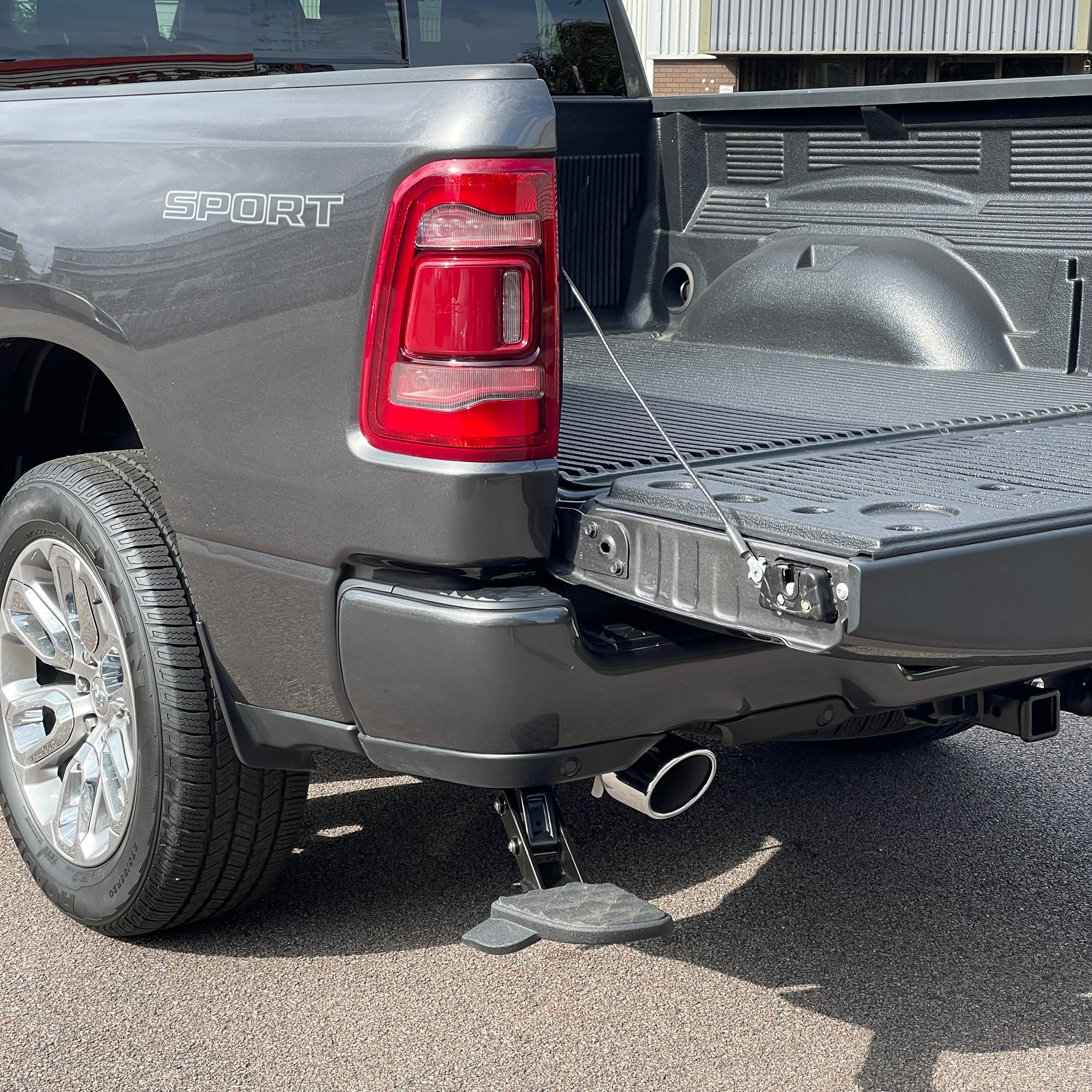 2023 RAM 1500 LARAMIE SPORT CREW CAB - GRANITE CRYSTAL WITH BLACK