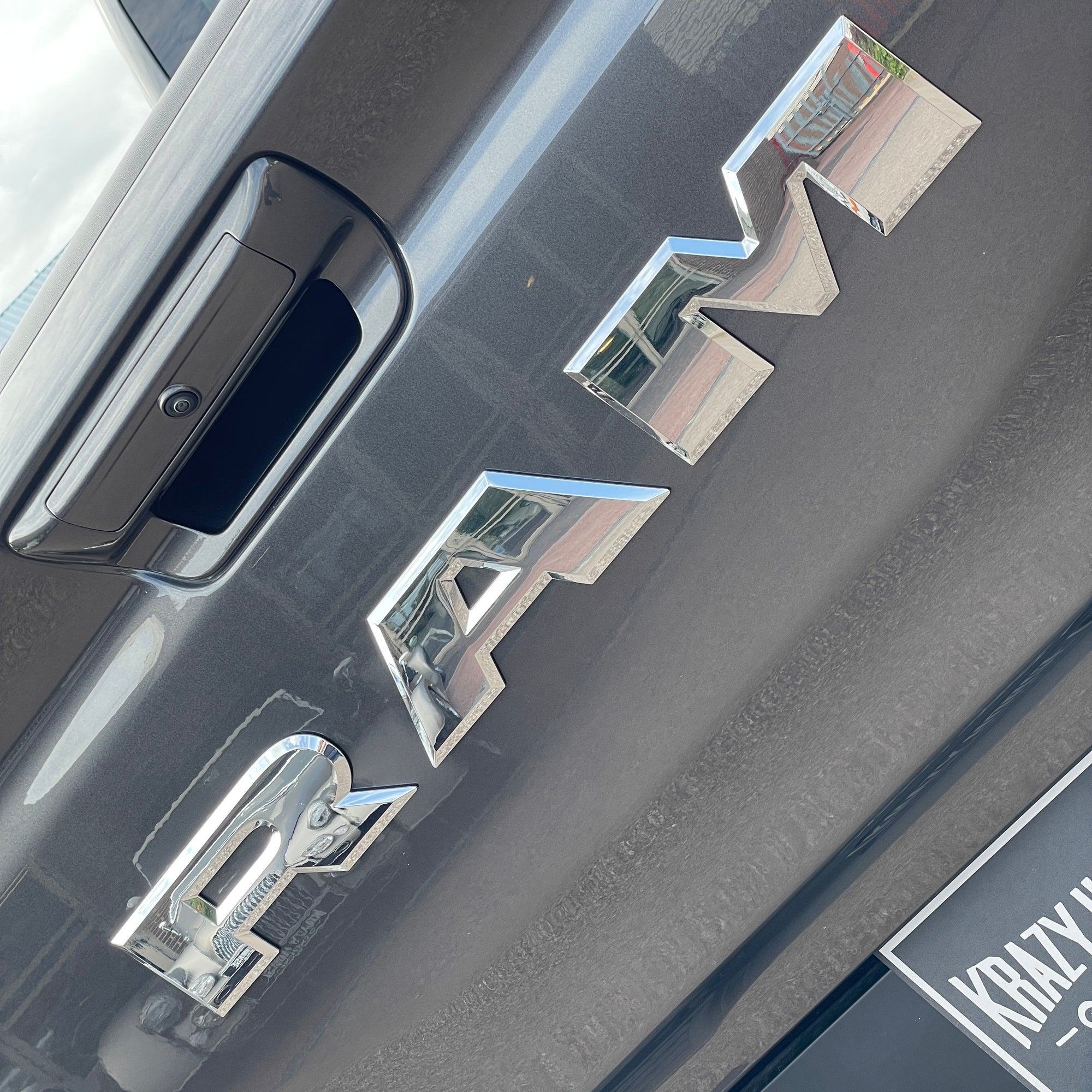 2023 RAM 1500 LARAMIE SPORT CREW CAB - GRANITE CRYSTAL WITH BLACK