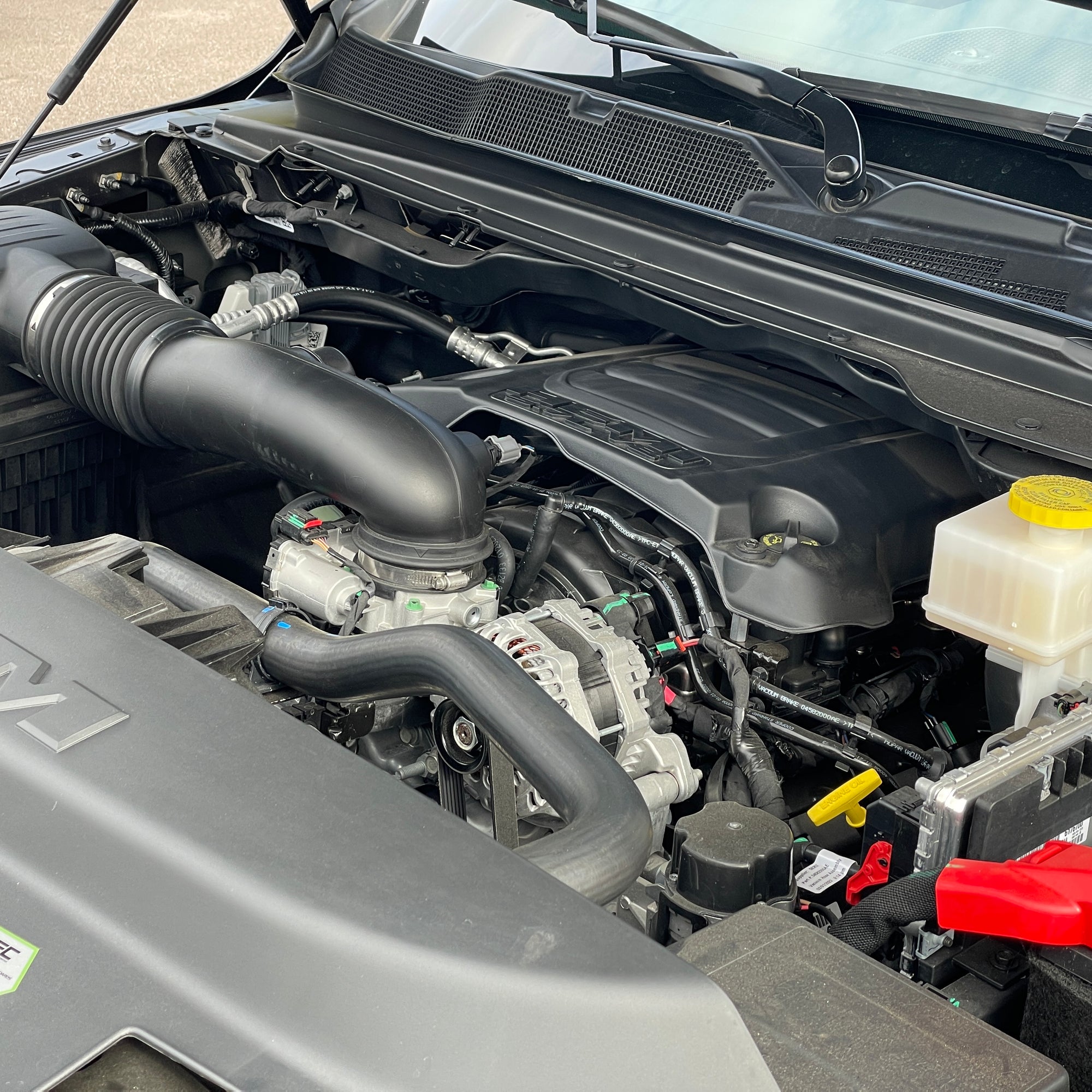 2023 RAM 1500 LARAMIE SPORT CREW CAB - GRANITE CRYSTAL WITH BLACK