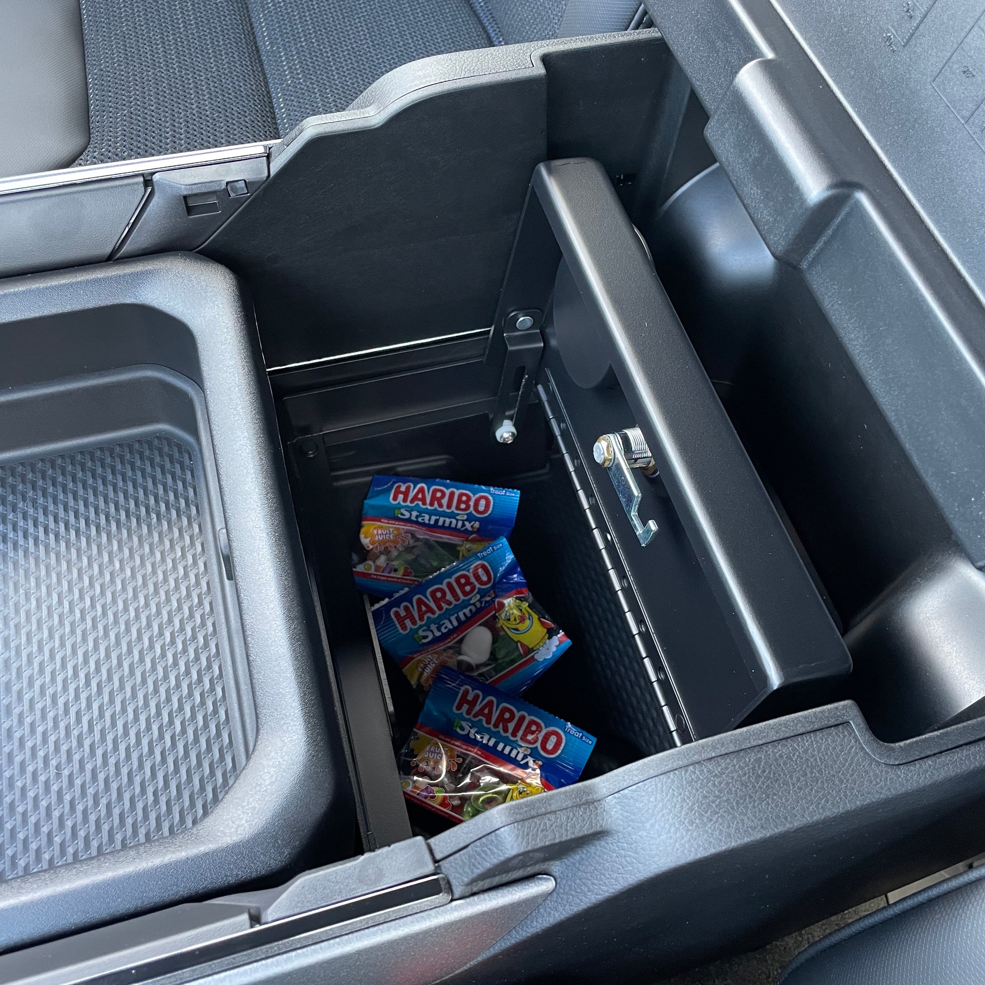 2023 RAM 1500 BIGHORN BUILT-TO-SERVE CREW CAB - HYDRO BLUE WITH BLACK