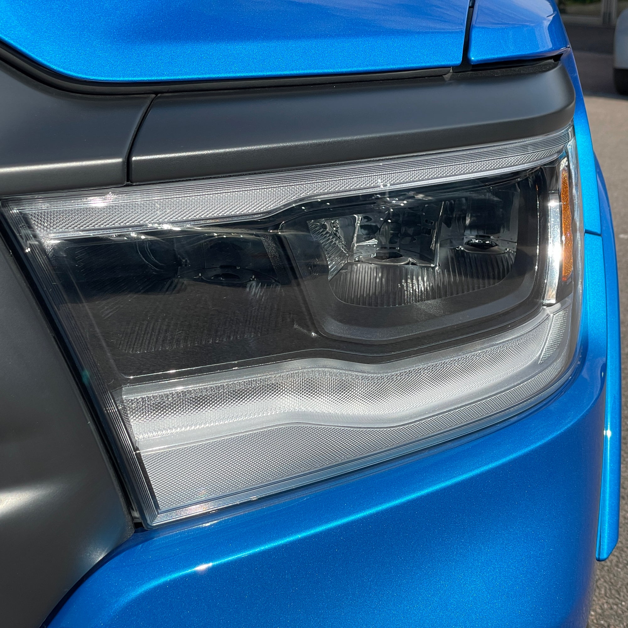 2023 RAM 1500 BIGHORN BUILT-TO-SERVE CREW CAB - HYDRO BLUE WITH BLACK