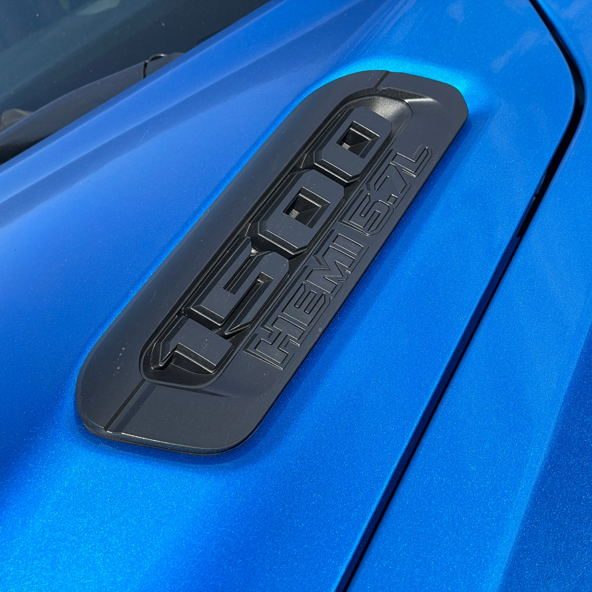 2023 RAM 1500 BIGHORN BUILT-TO-SERVE CREW CAB - HYDRO BLUE WITH BLACK