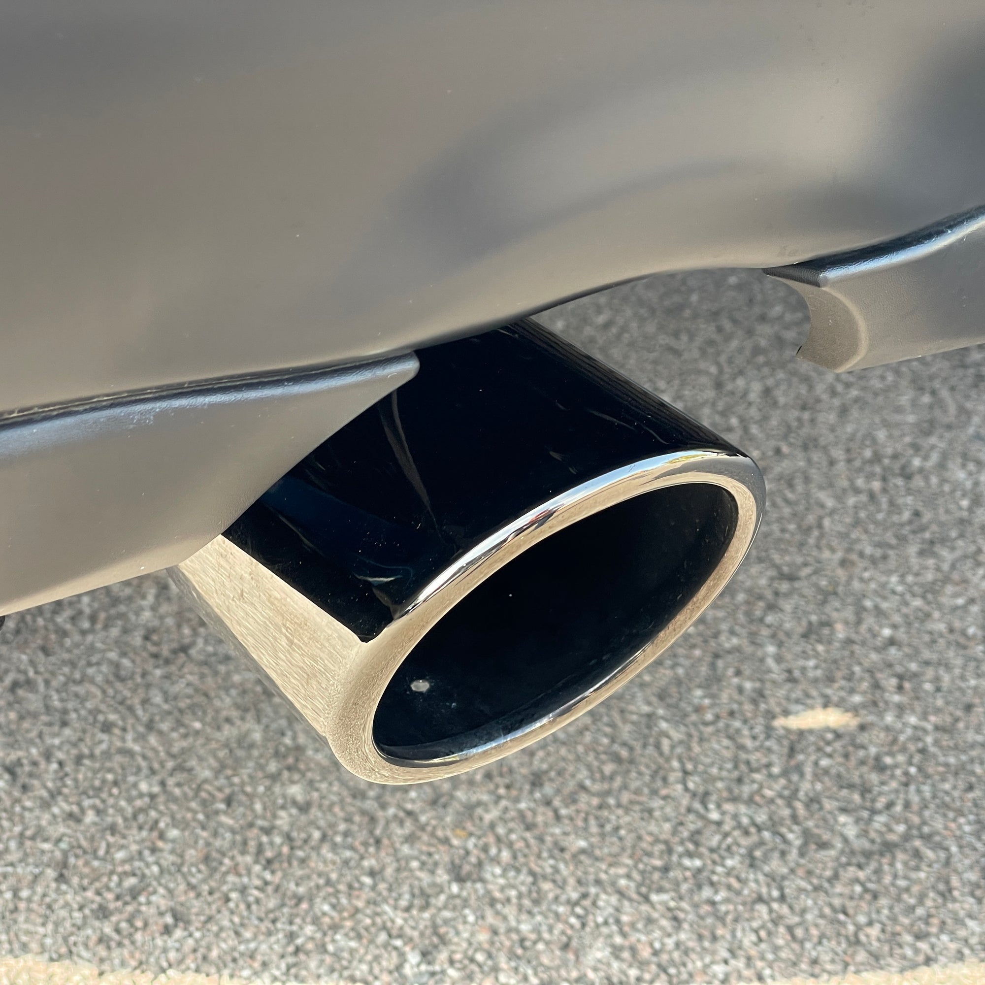 2023 RAM 1500 BIGHORN BUILT-TO-SERVE CREW CAB - HYDRO BLUE WITH BLACK