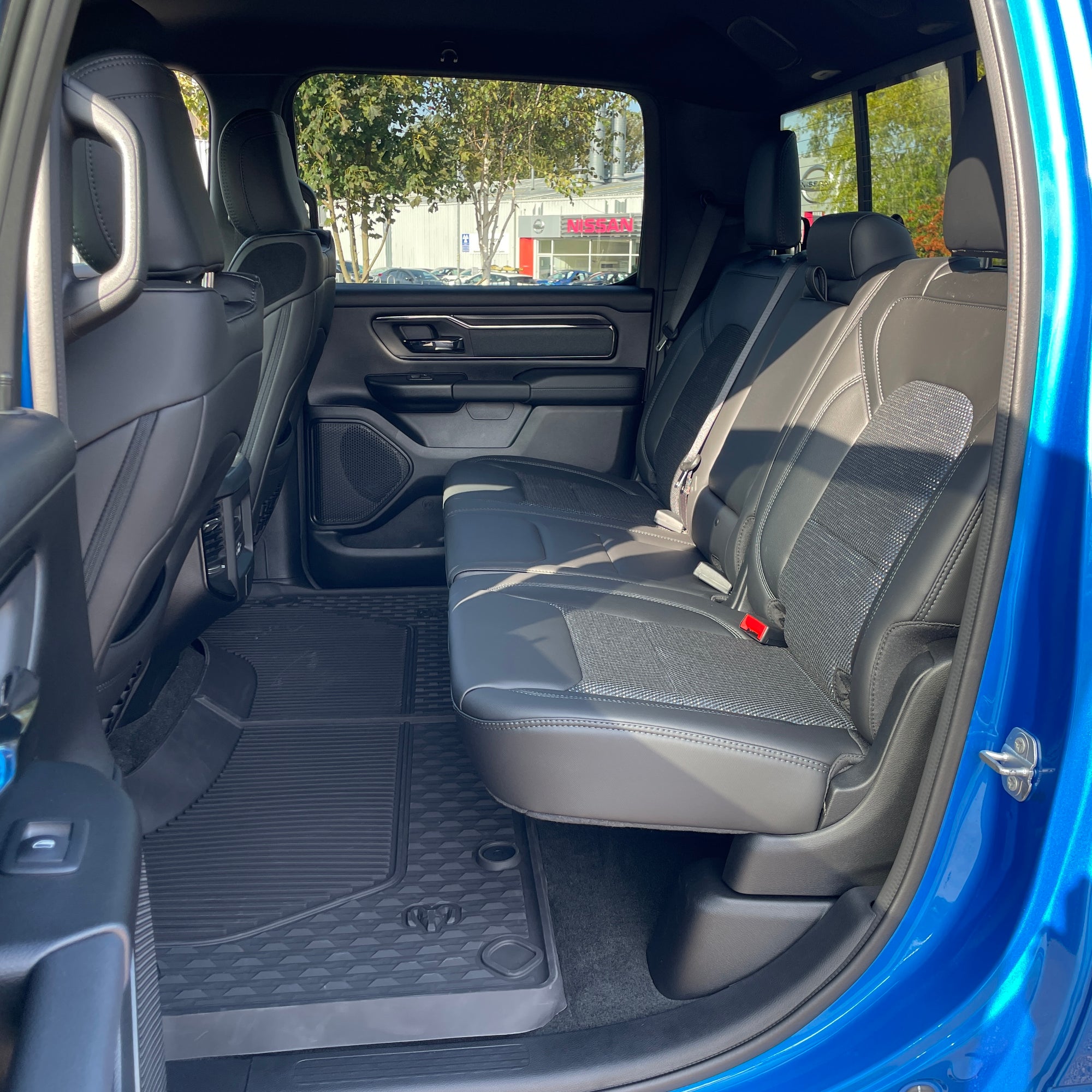 2023 RAM 1500 BIGHORN BUILT-TO-SERVE CREW CAB - HYDRO BLUE WITH BLACK