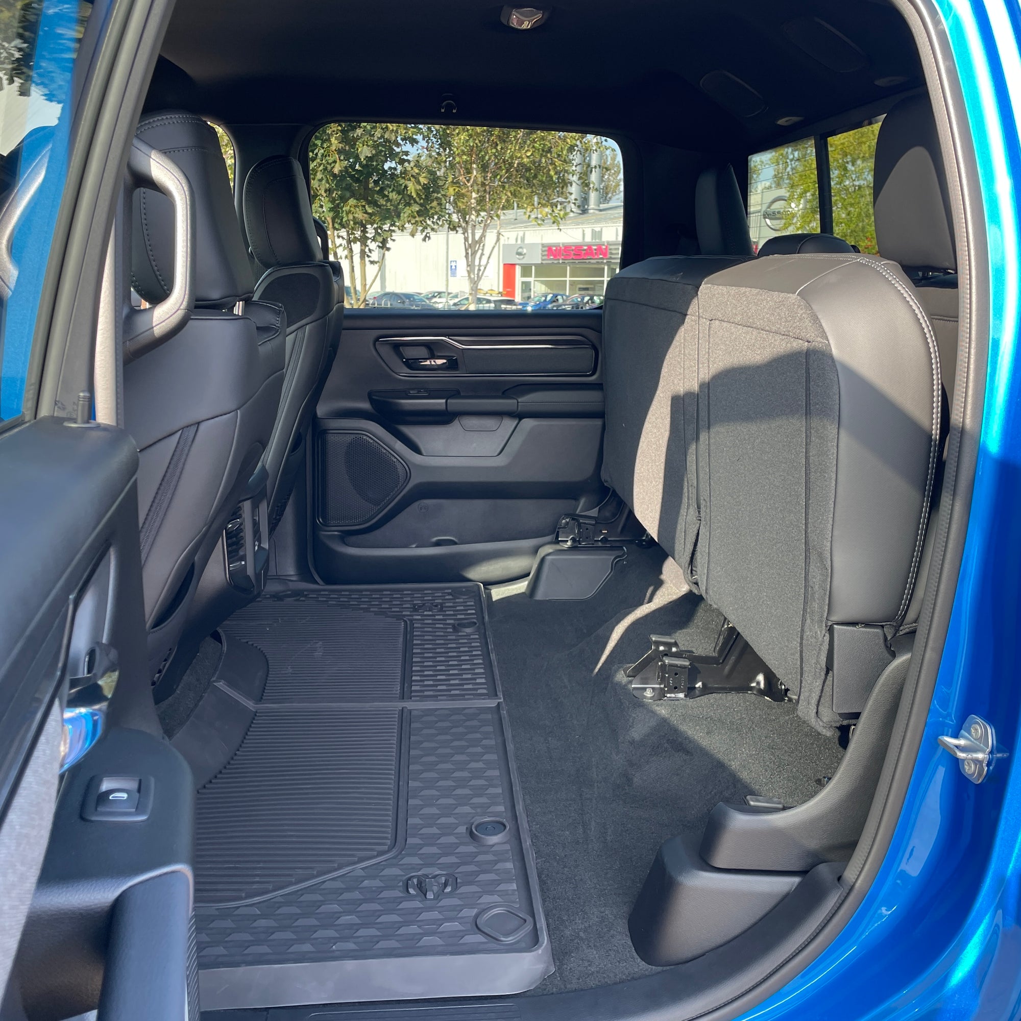 2023 RAM 1500 BIGHORN BUILT-TO-SERVE CREW CAB - HYDRO BLUE WITH BLACK