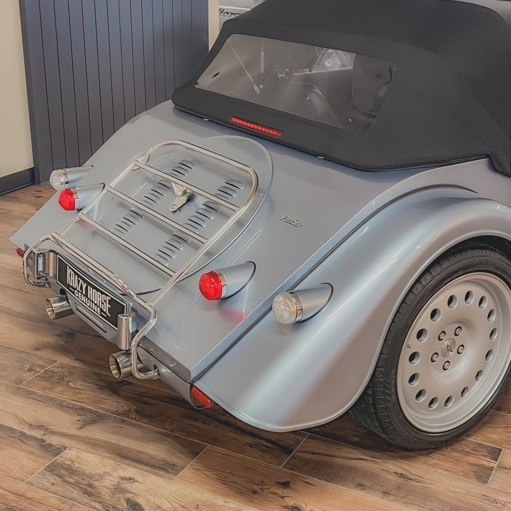 Morgan Plus SIX  3.0 Straight 6 Turbo -   Liquid Blue Chrome